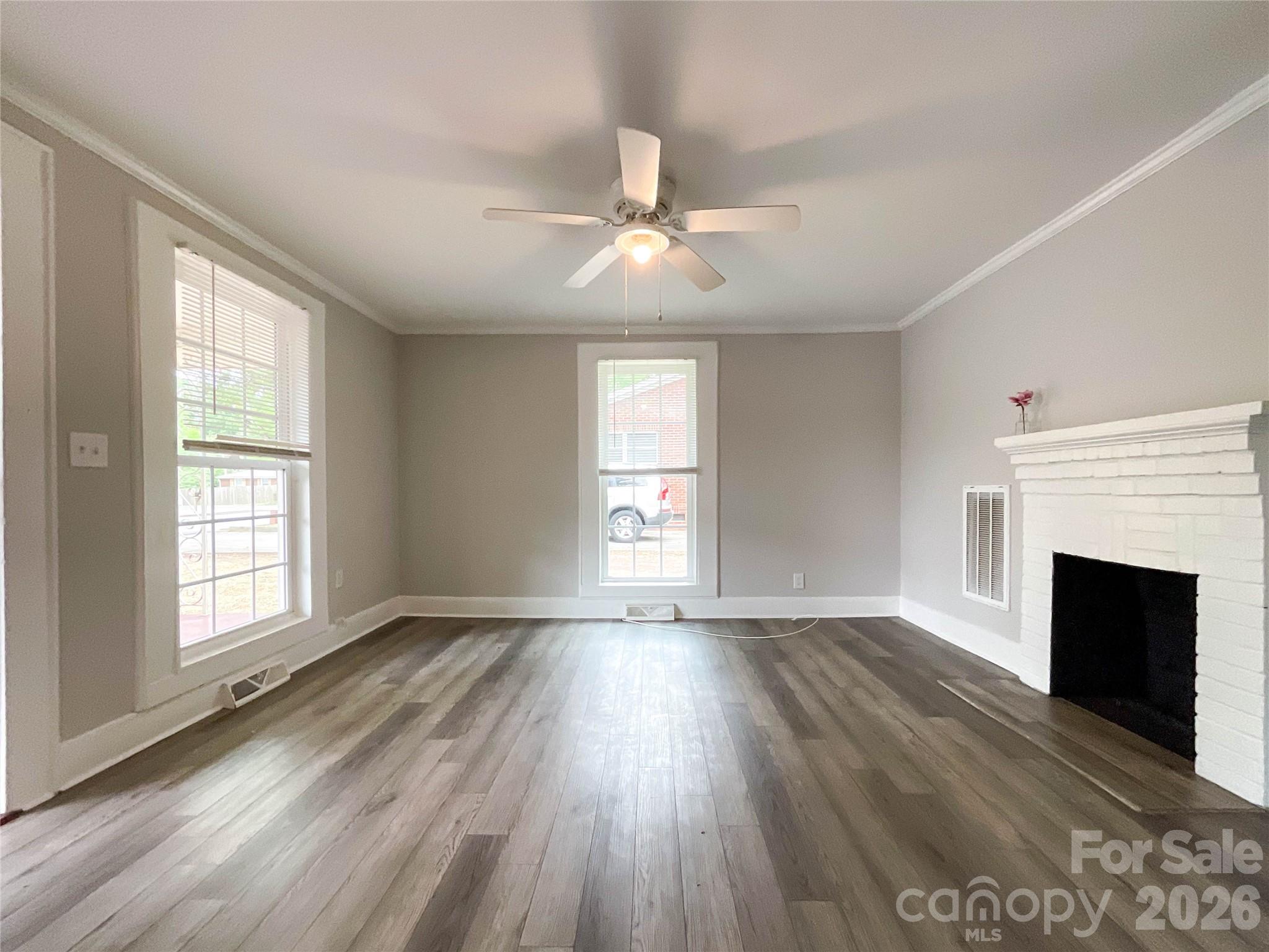 307 Leonard Avenue