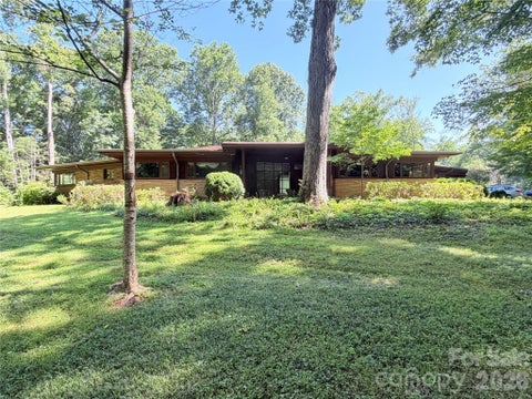 Photo of 800 W 7th Street, Newton, NC 28658 (MLS # 4393498)