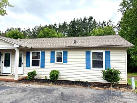 1388 Roundtree Lane 121 Lincolnton NC 28092