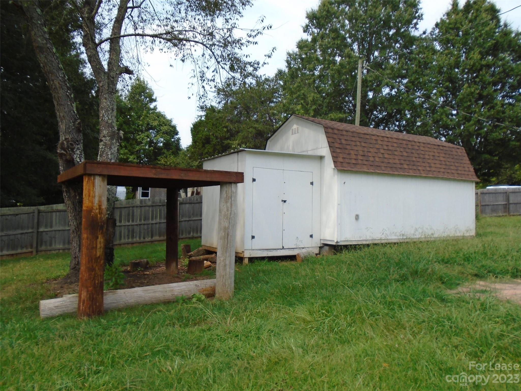 Unknown - Residential Lease