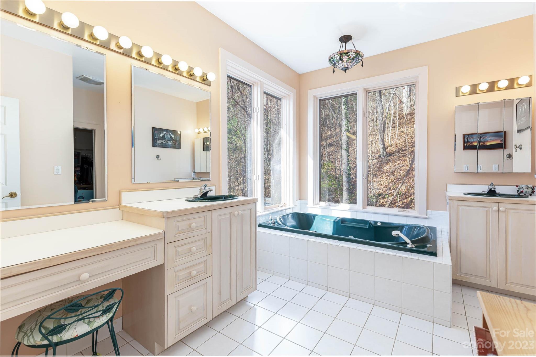 Mountain Chateau - Residential