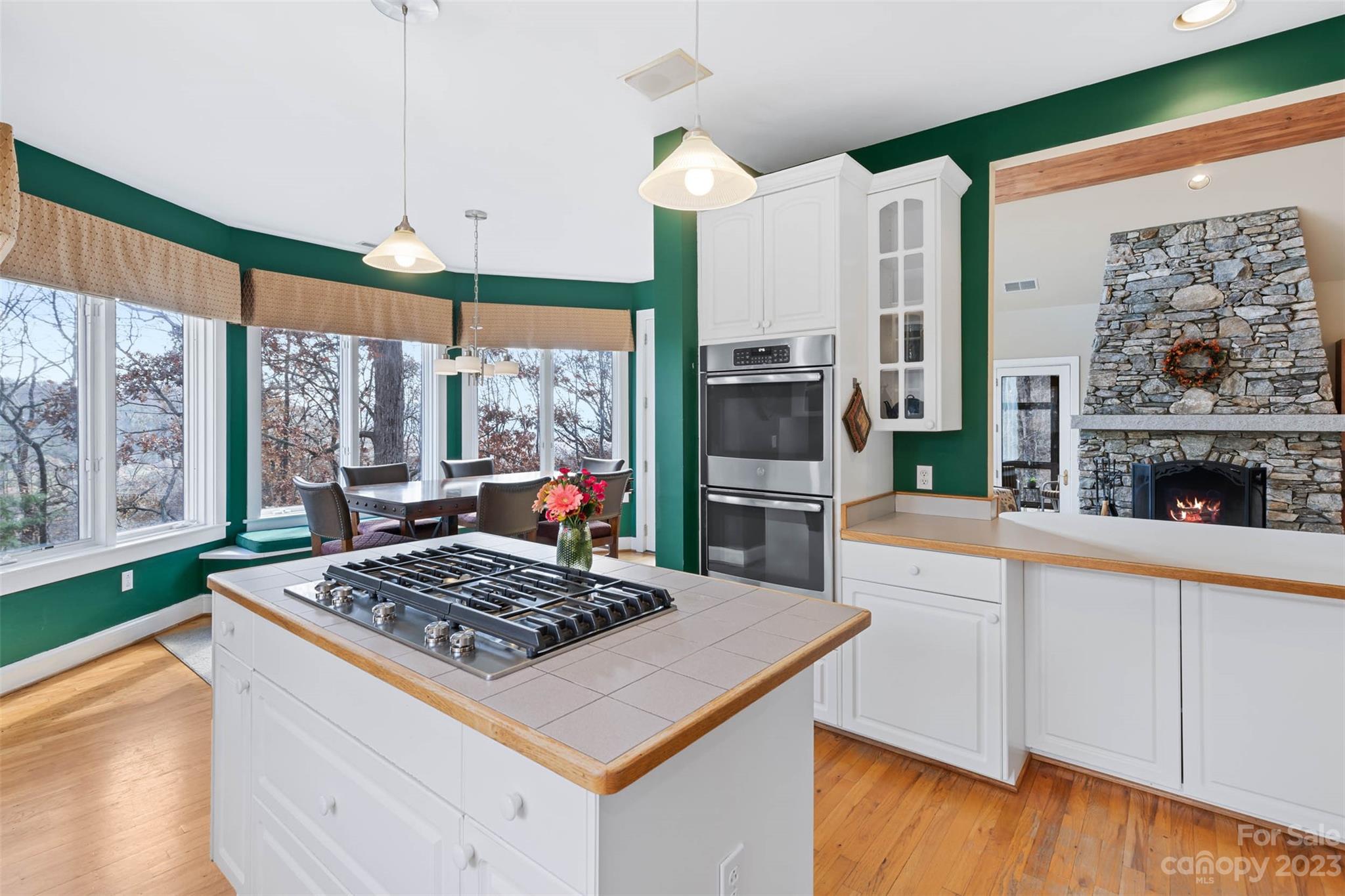 Mountain Chateau - Residential