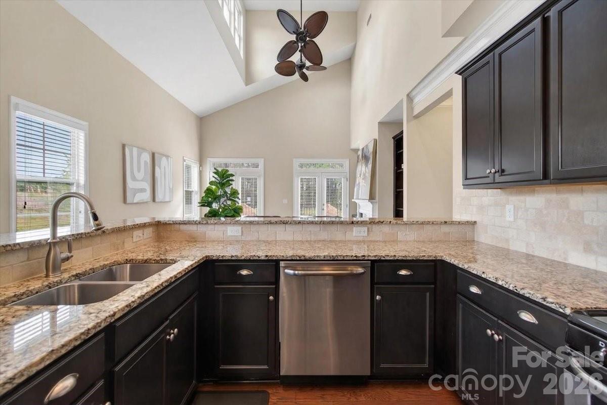 The Vineyards on Lake Wylie - Residential