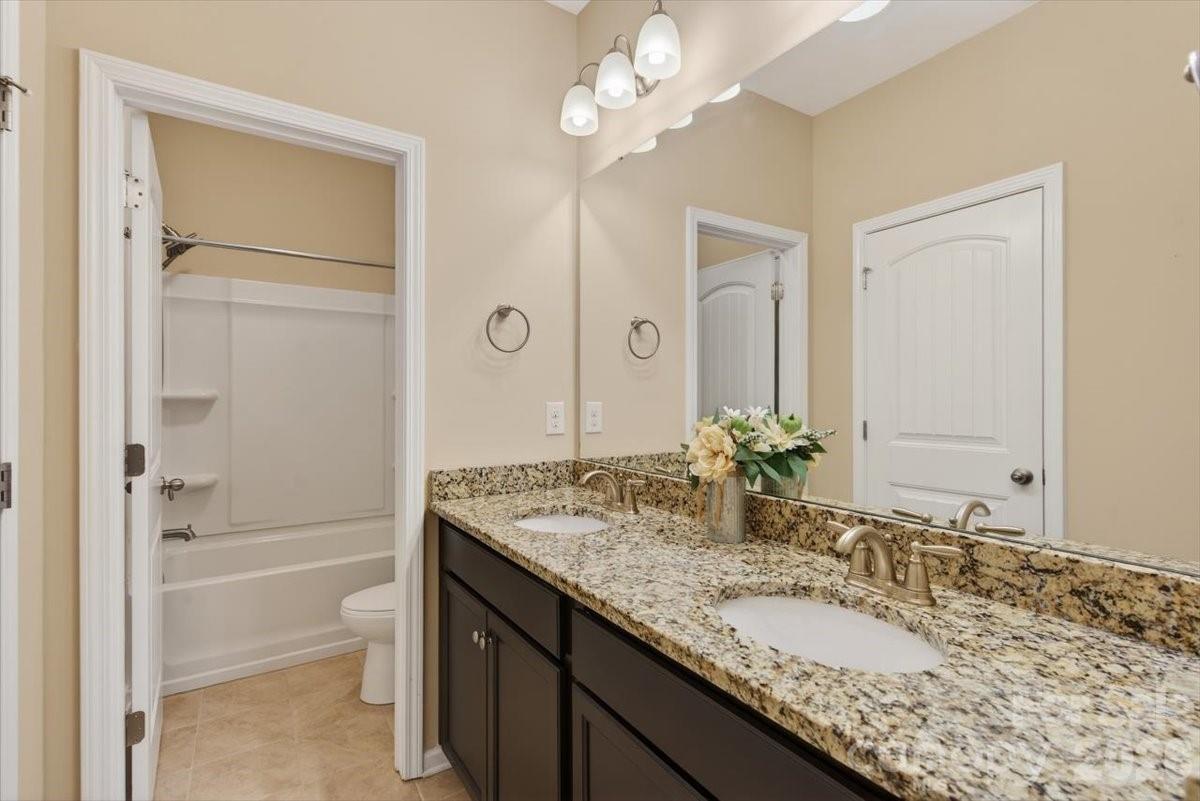 The Vineyards on Lake Wylie - Residential