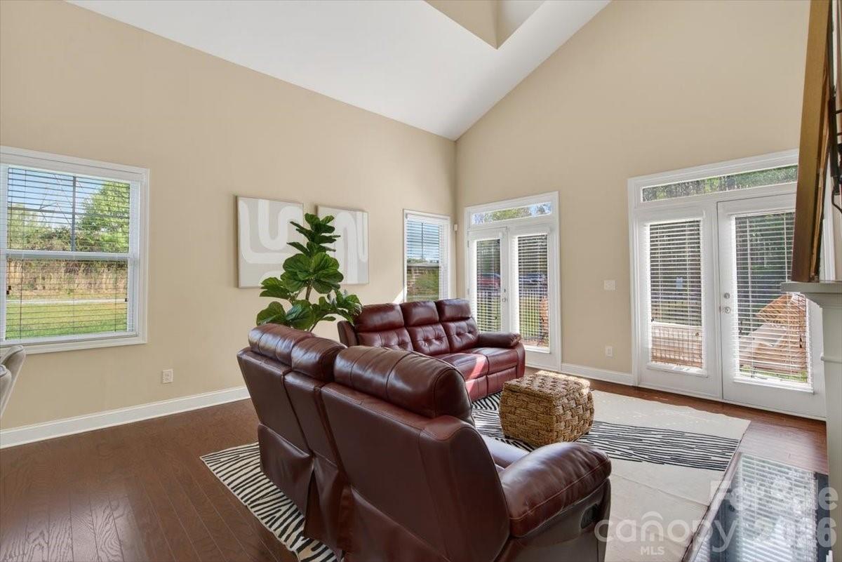 The Vineyards on Lake Wylie - Residential