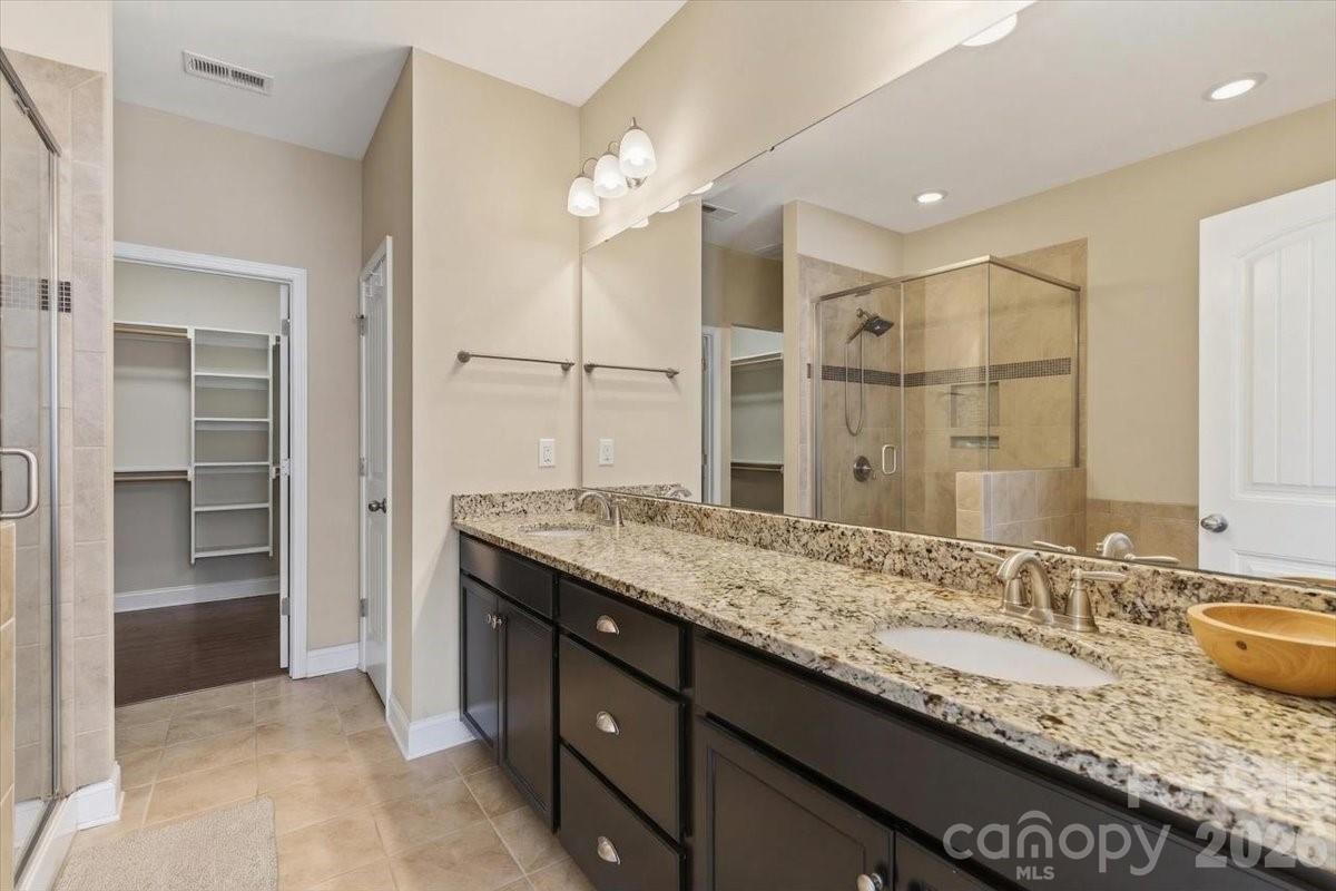 The Vineyards on Lake Wylie - Residential