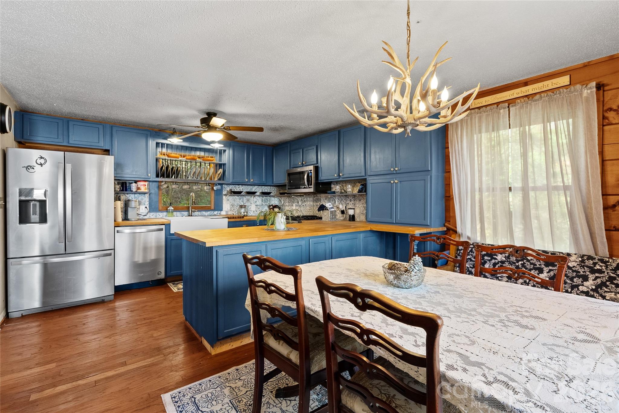 Wolf Laurel - Residential