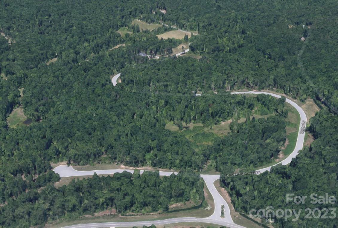 Kings Pinnacle - Land