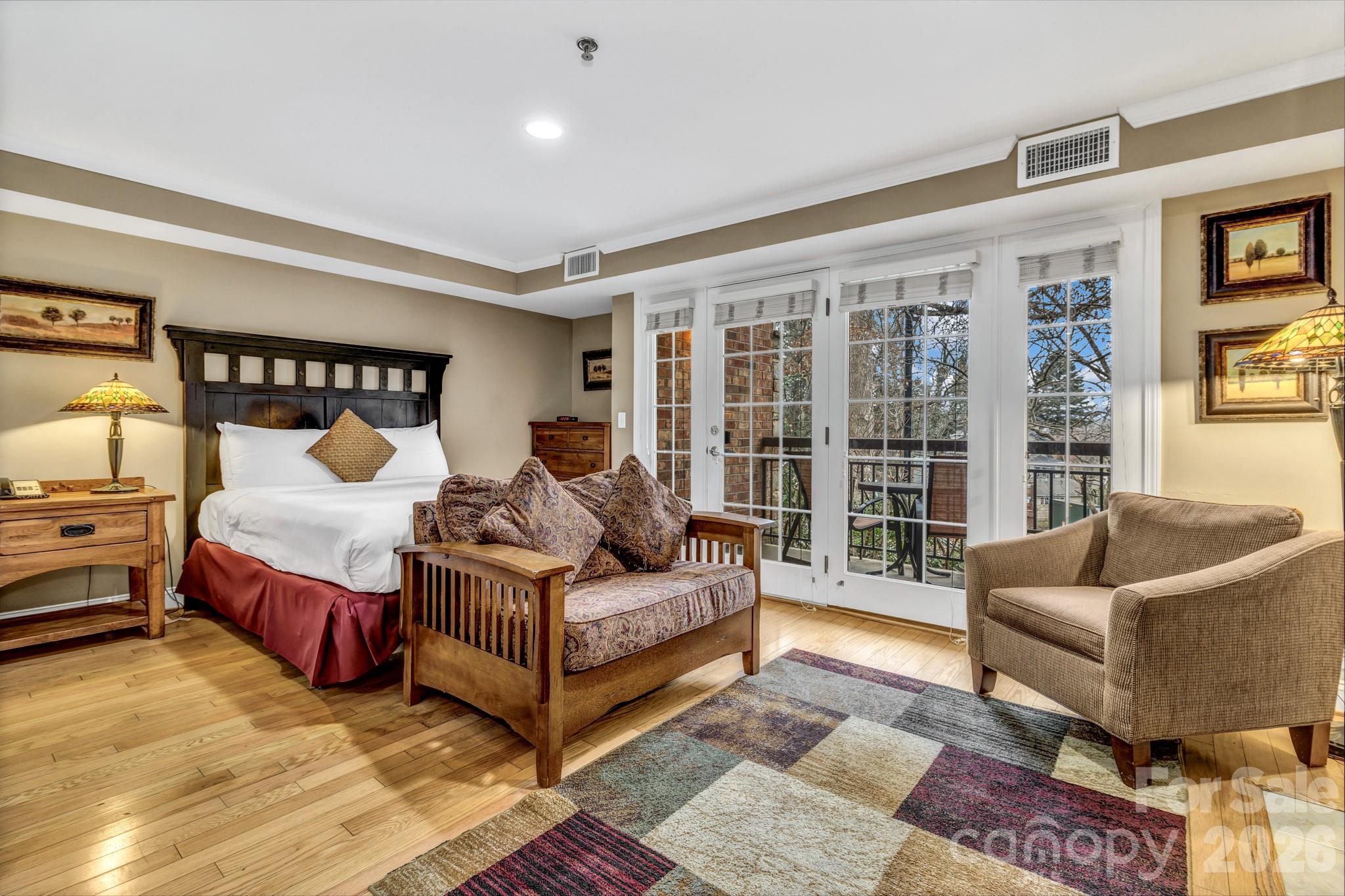 Residences At Biltmore - Residential