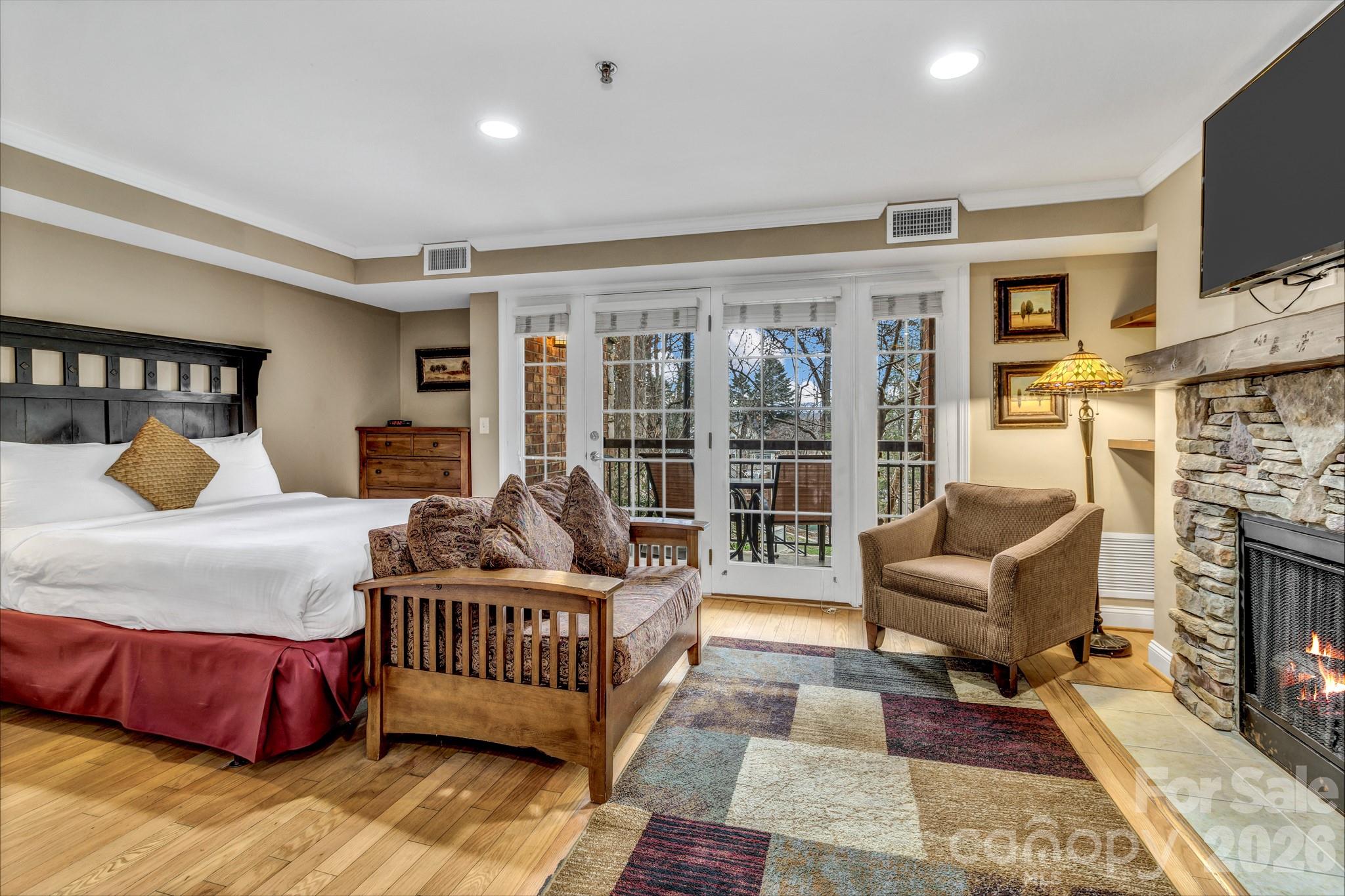 Residences At Biltmore - Residential