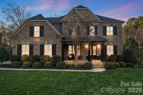 Photo of 13404 Long Common Parkway, Huntersville, NC 28078 (MLS # 4359233)