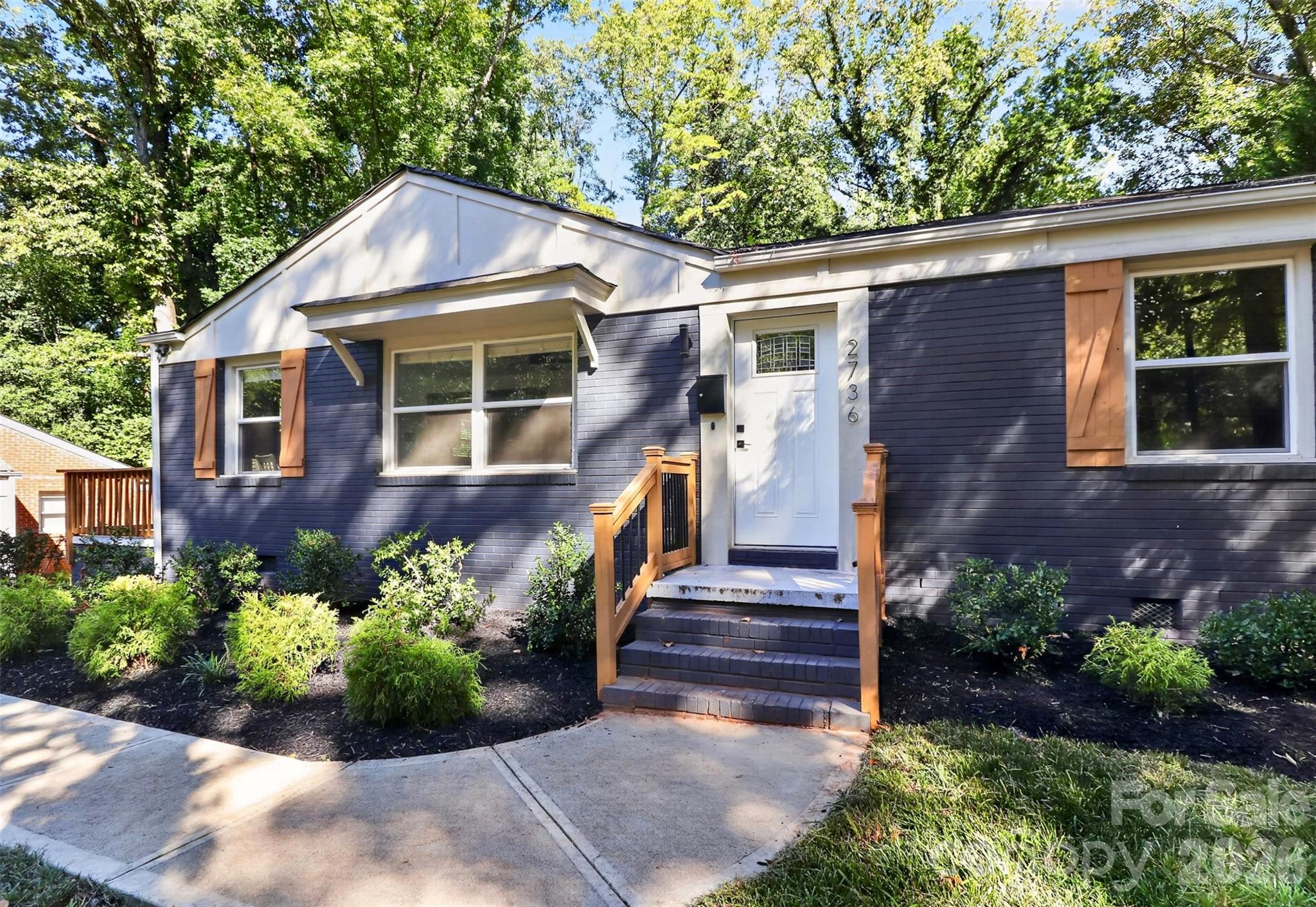 2736 Royston Road
