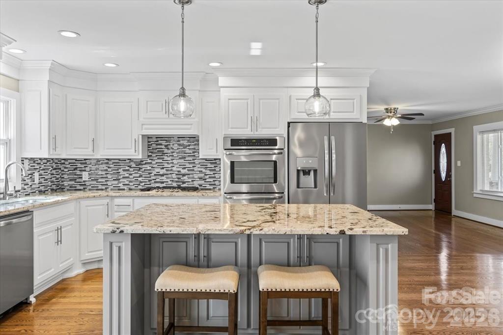 492 14th Avenue Avenue NE