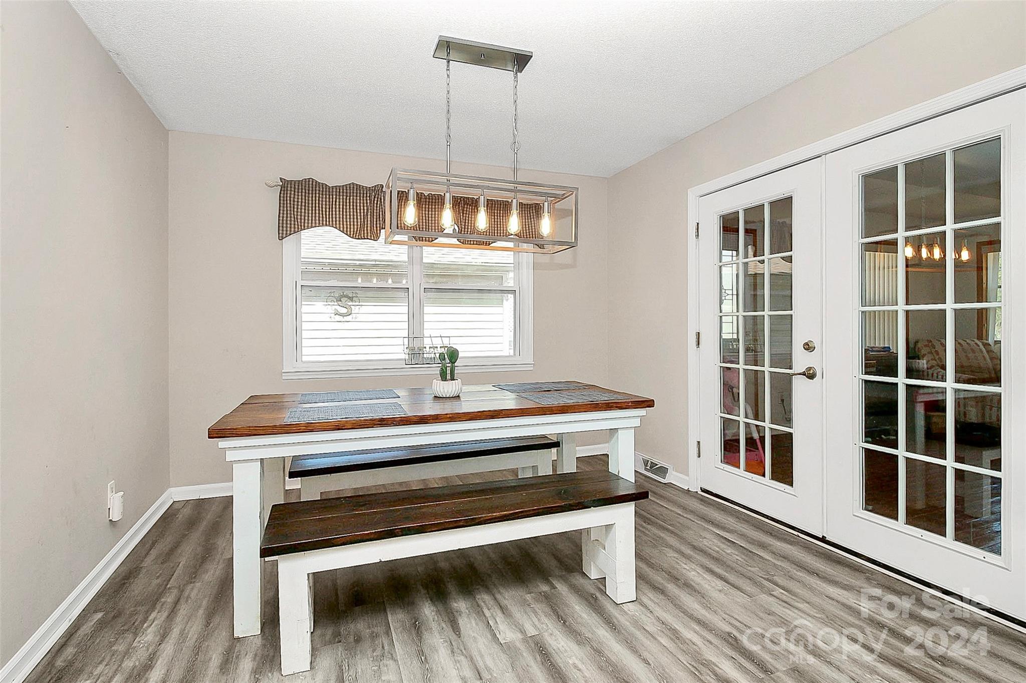 Country Oaks - Residential