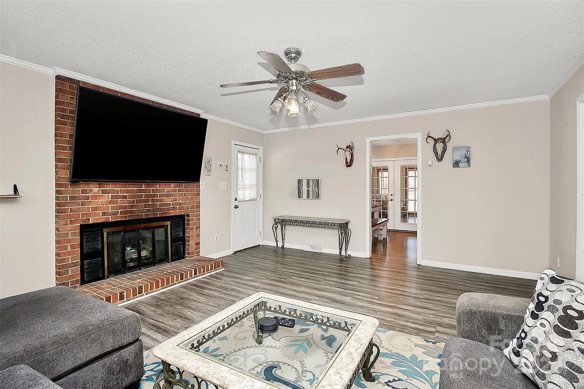 Country Oaks - Residential