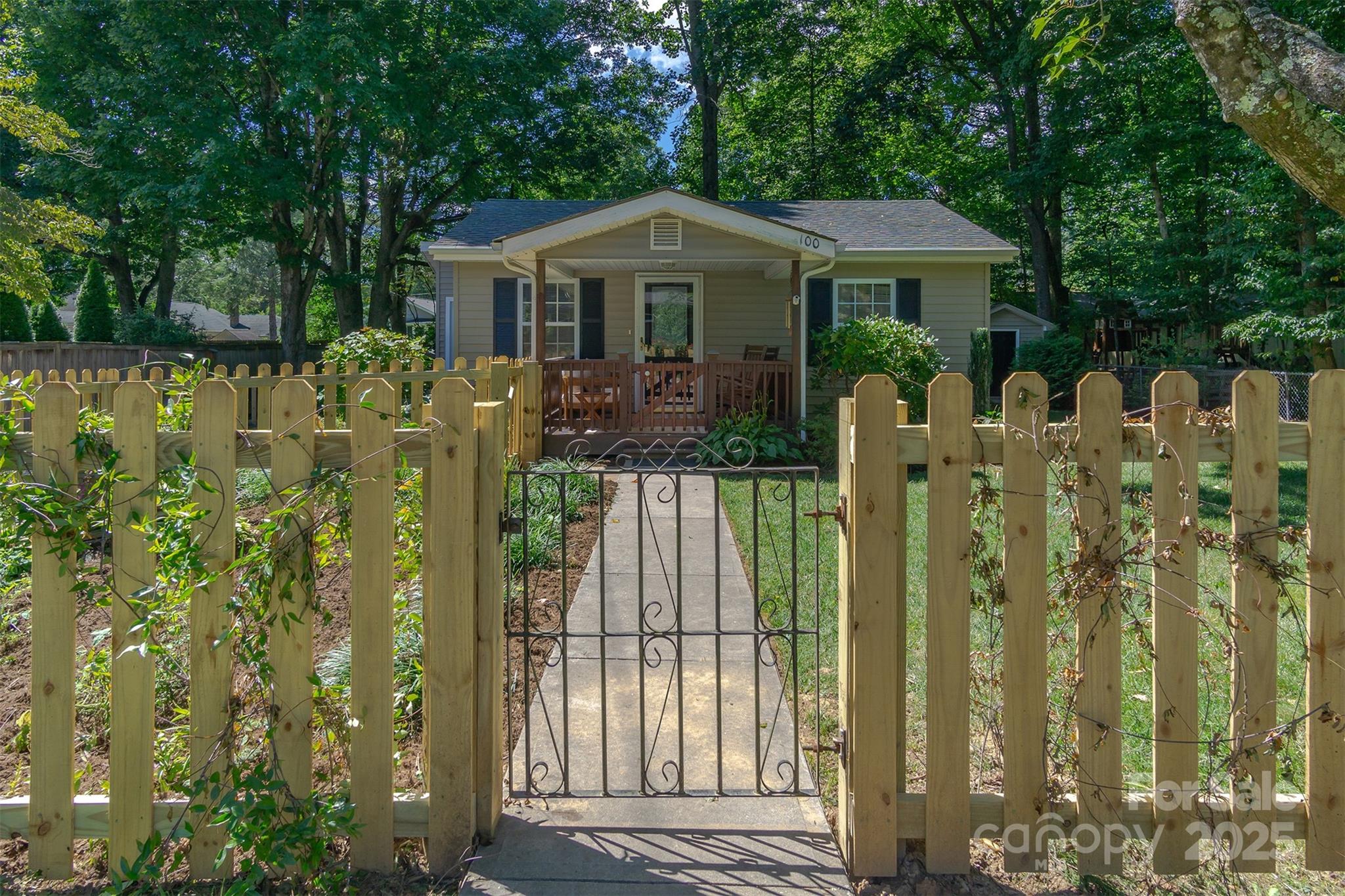 100 5th Street