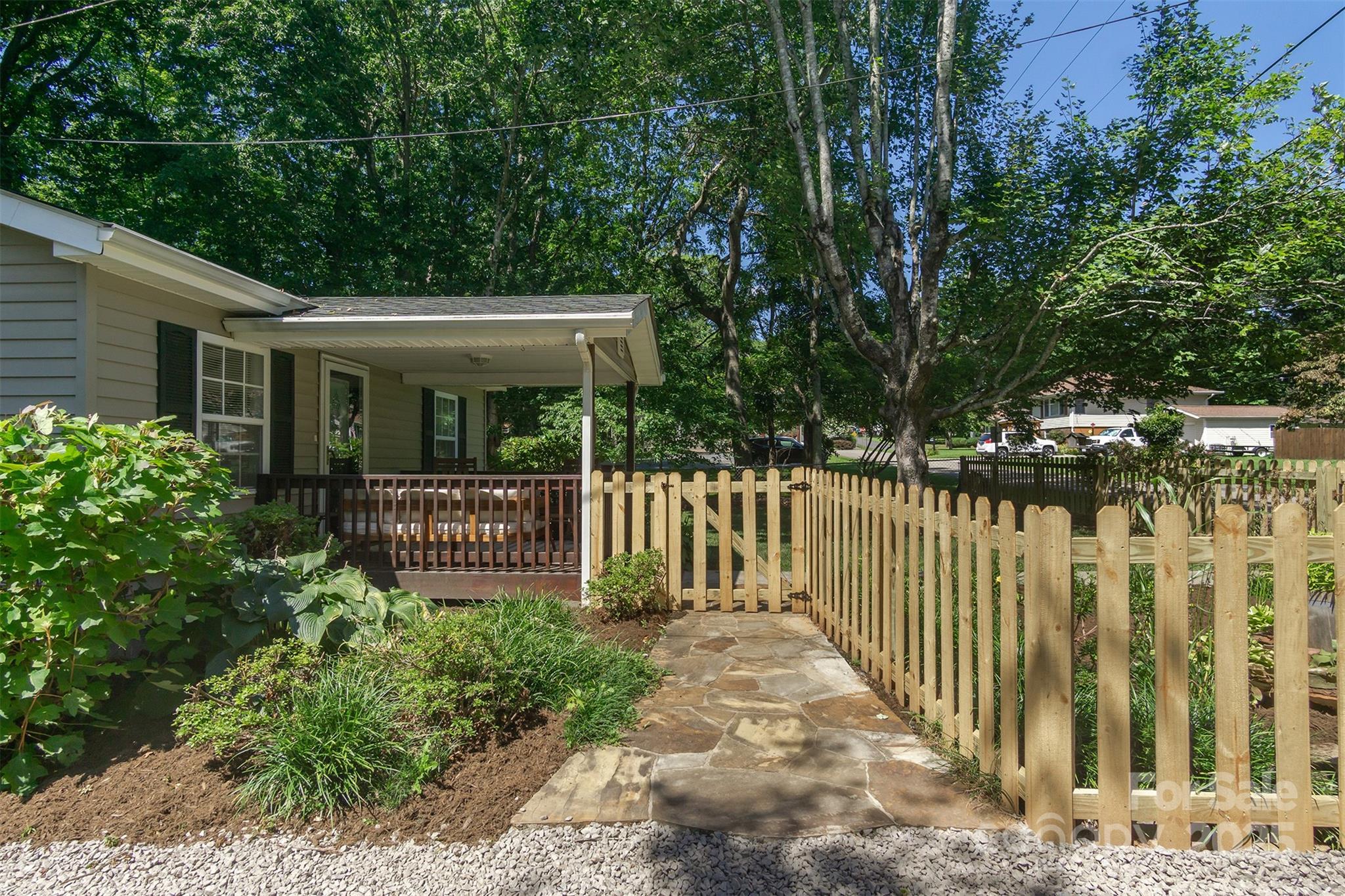 100 5th Street