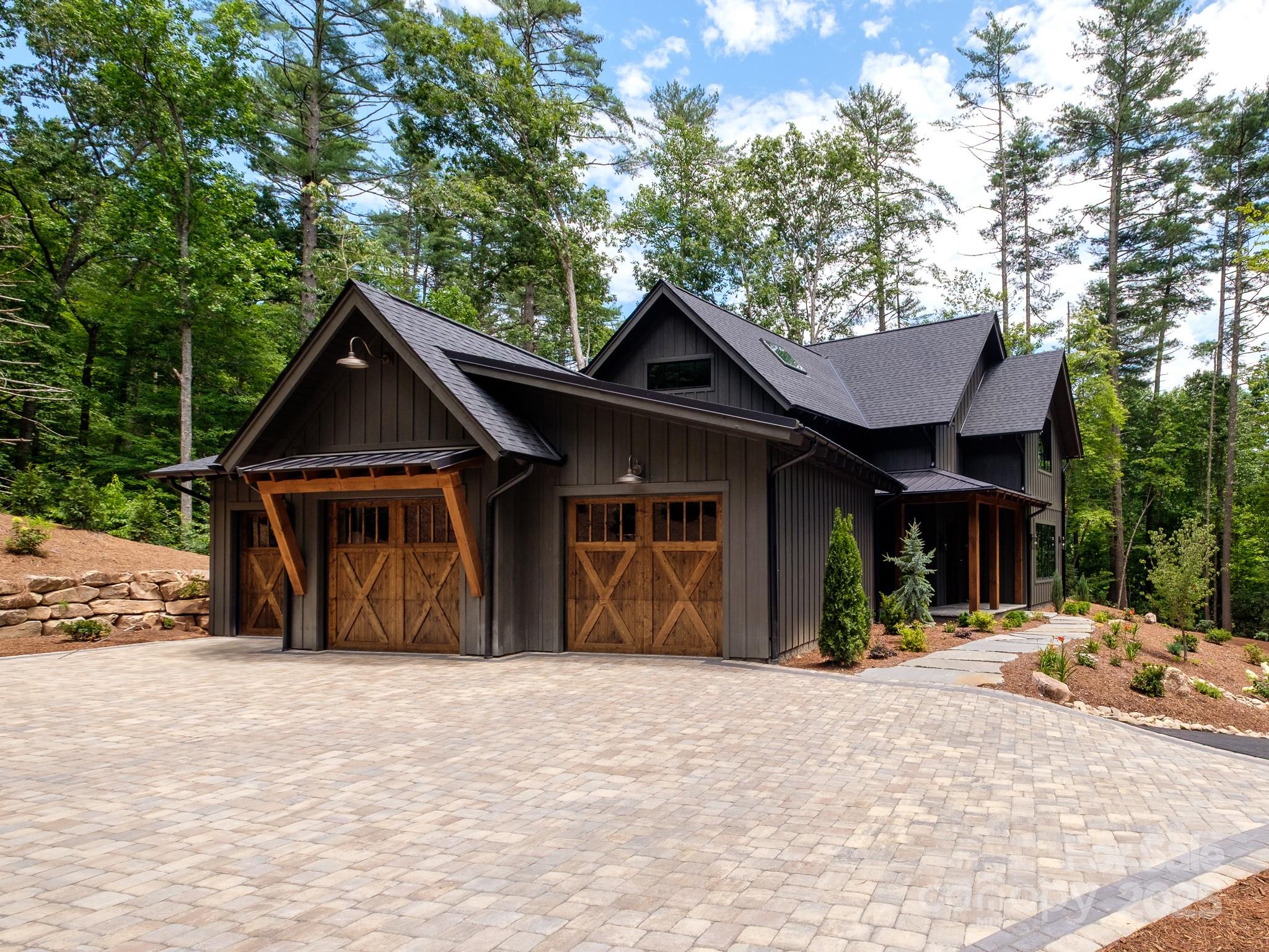 115 Rockbrook Overlook