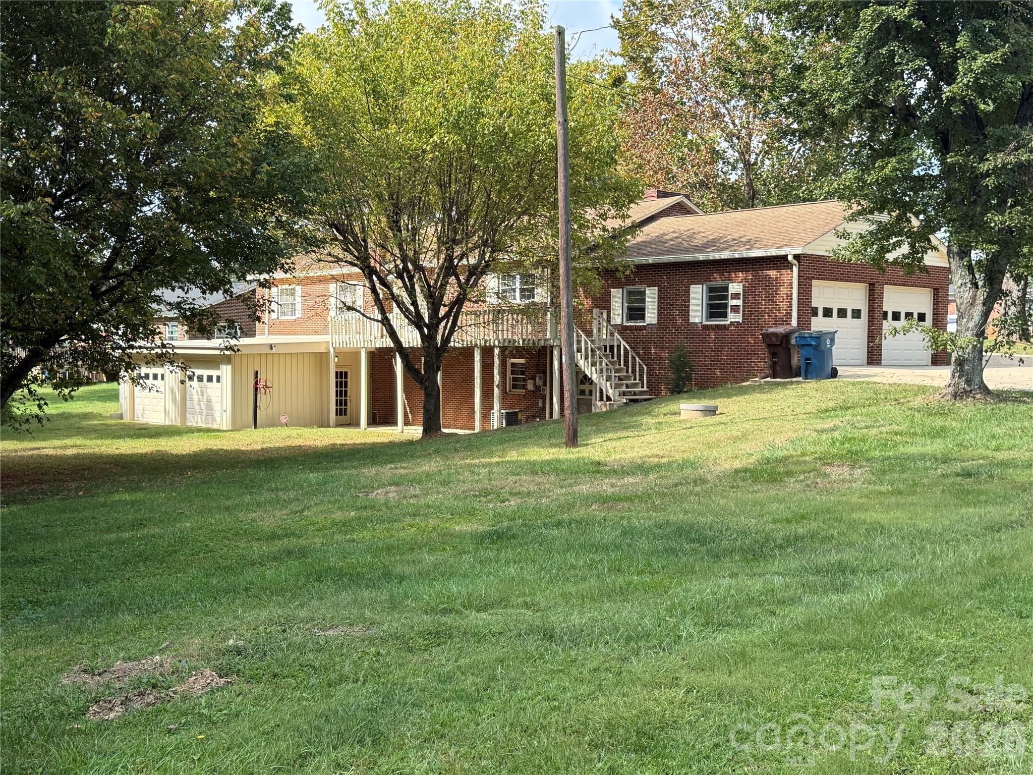 Pink Eckard Estate - Residential