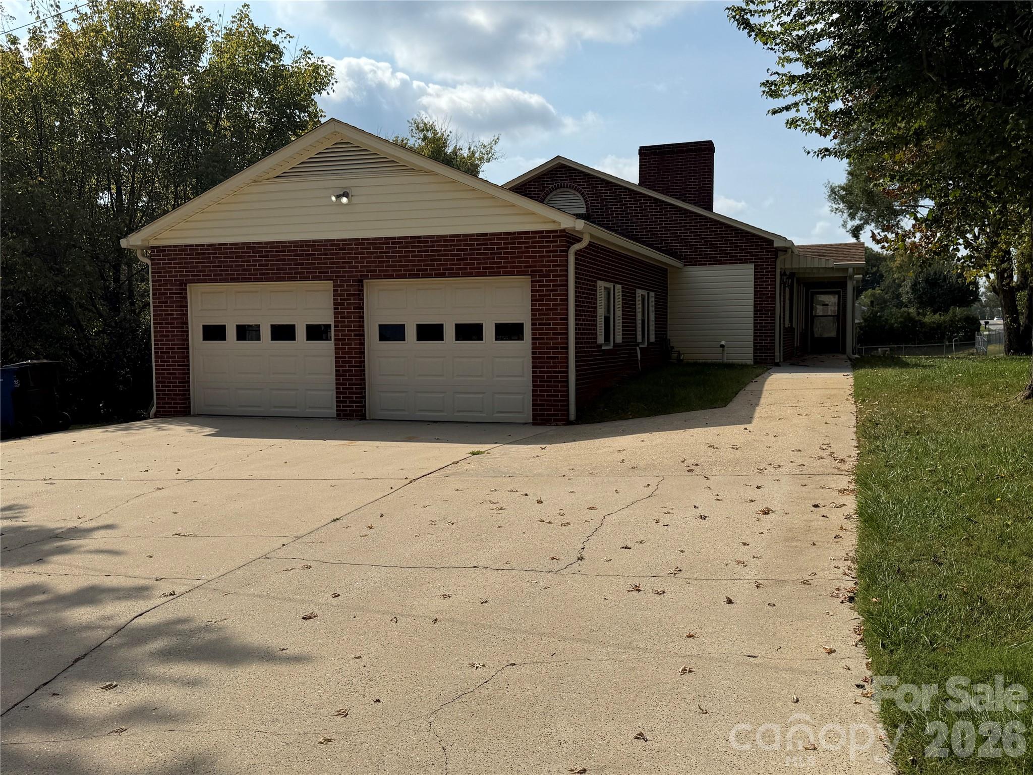 Pink Eckard Estate - Residential