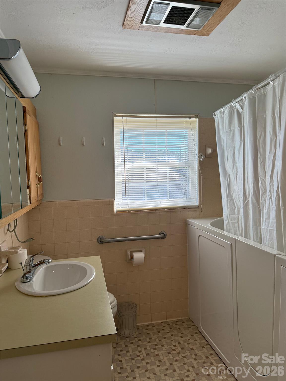 Pink Eckard Estate - Residential