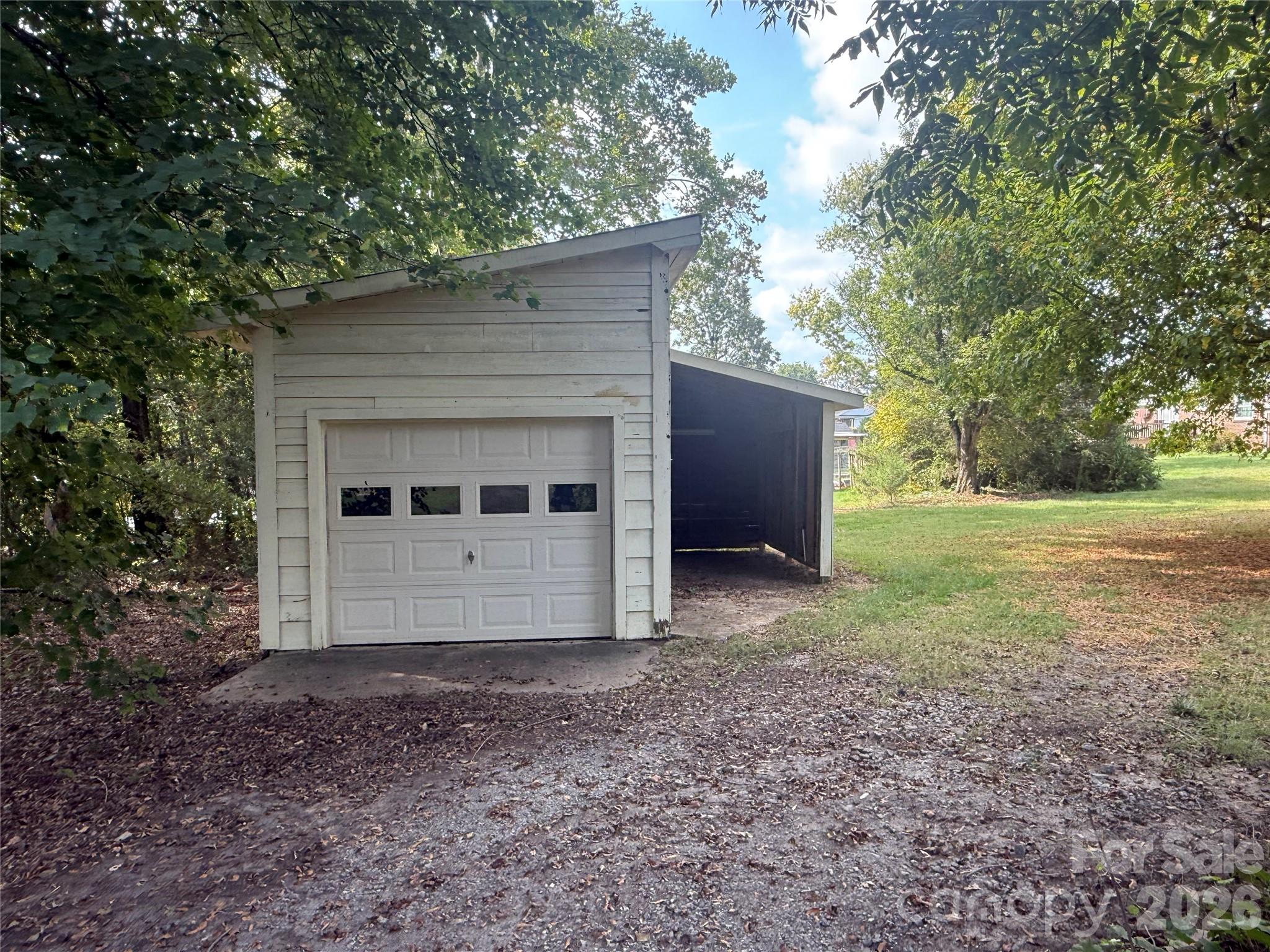 Pink Eckard Estate - Residential