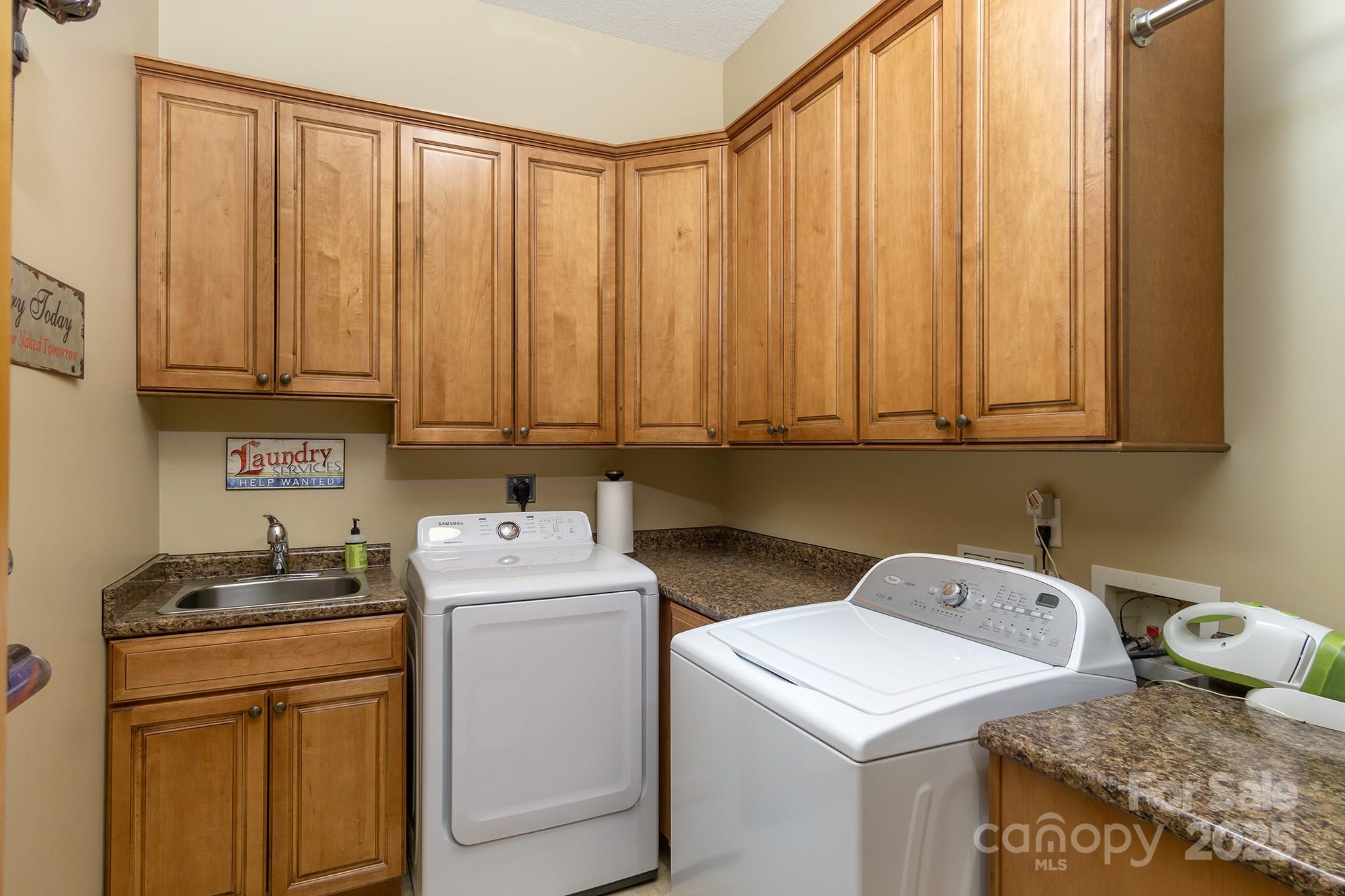 The Ridge Tops of Hawks Nest - Residential