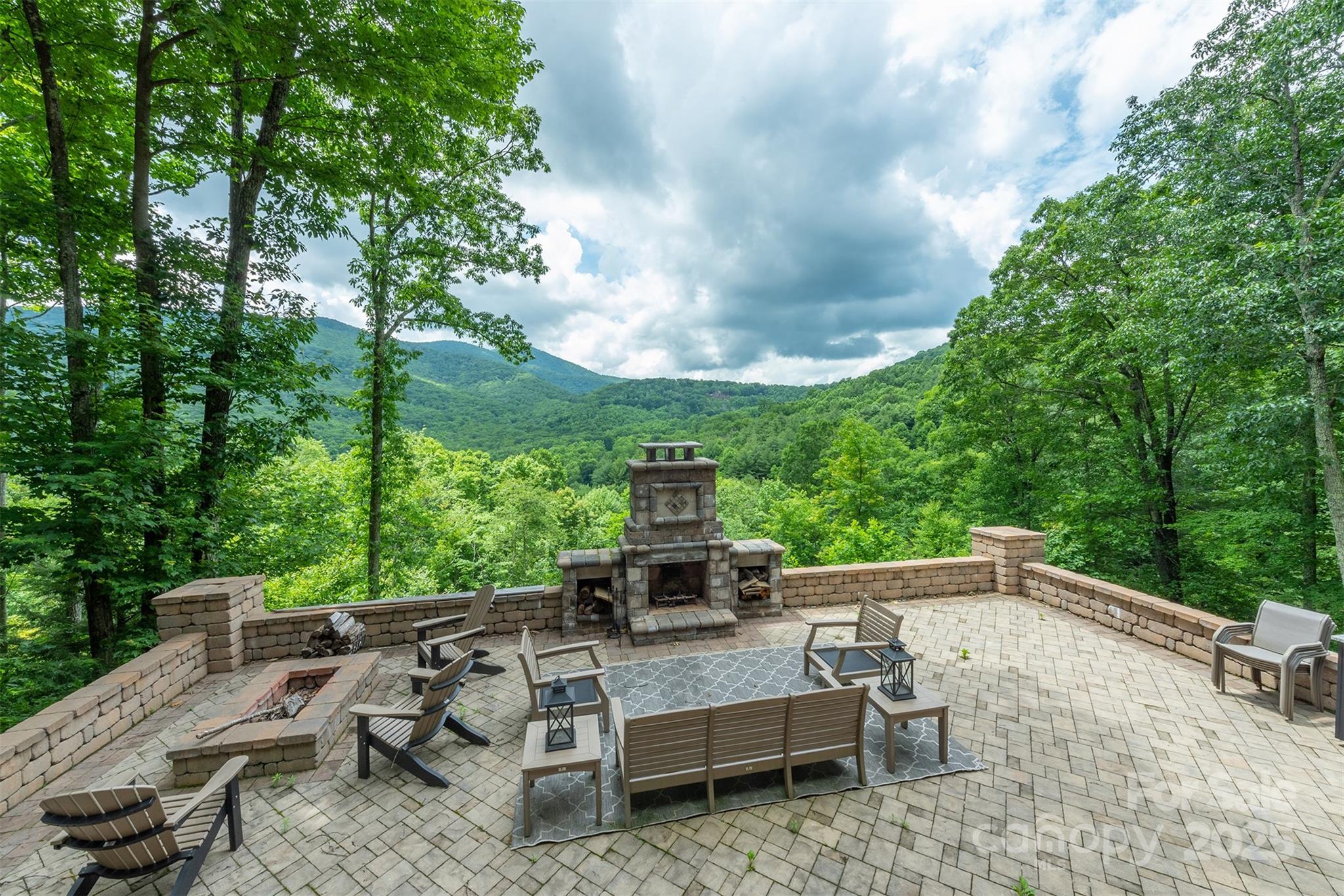 The Ridge Tops of Hawks Nest - Residential