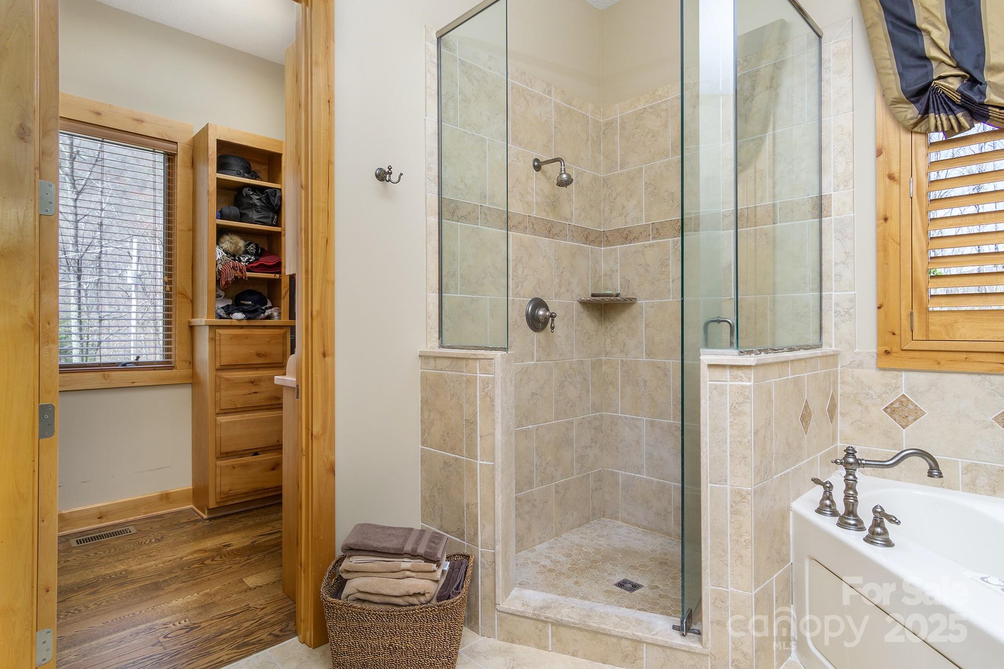 The Ridge Tops of Hawks Nest - Residential