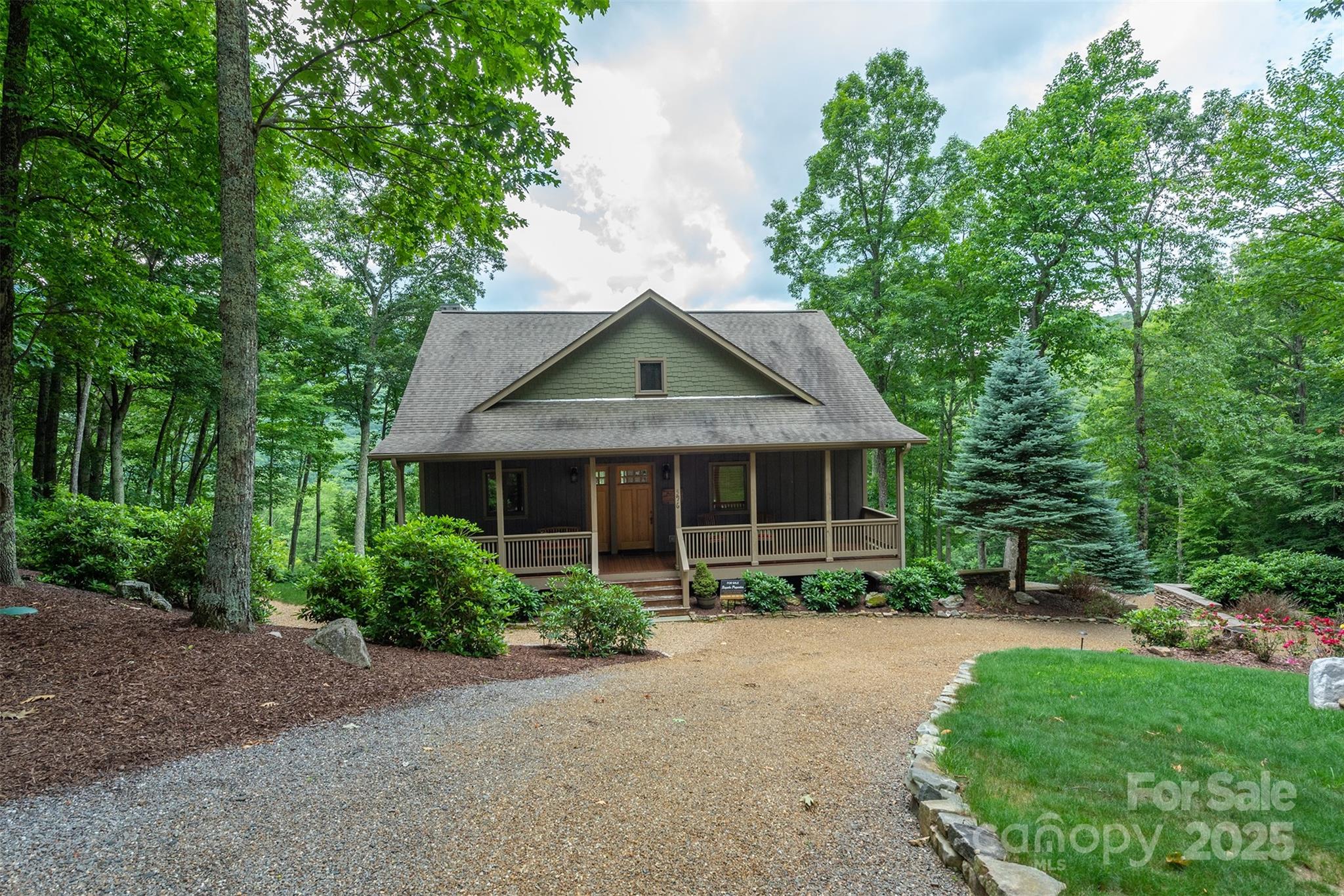 596 N Ridge Runner Road