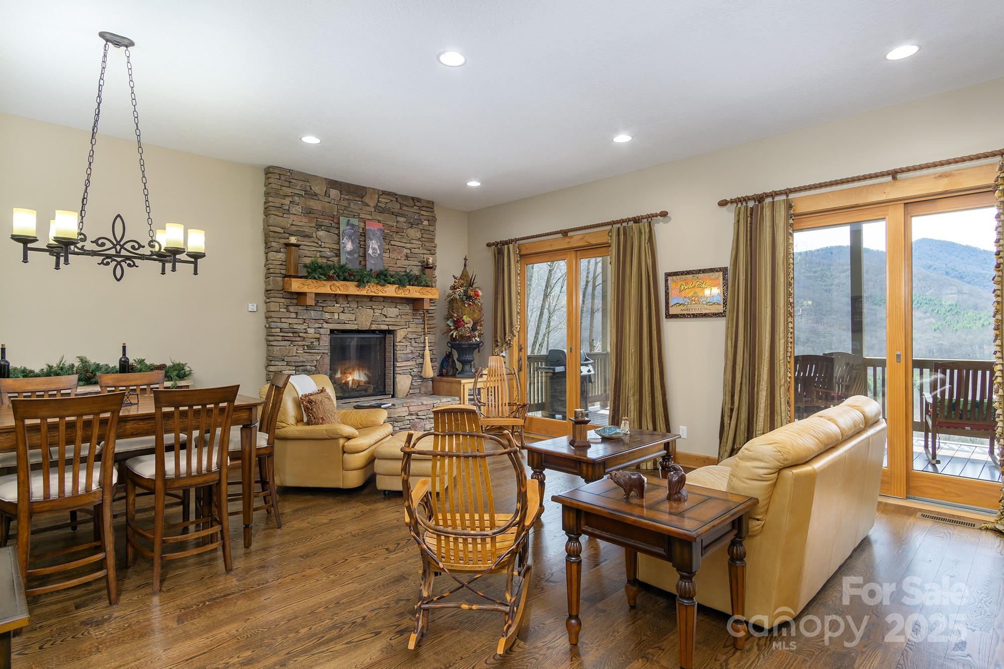 The Ridge Tops of Hawks Nest - Residential