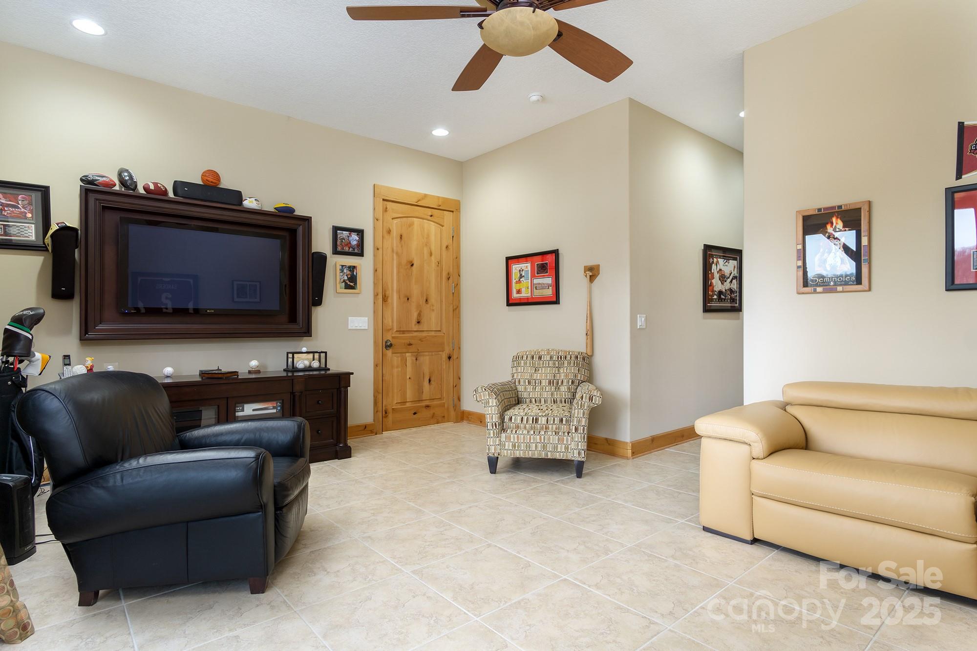 The Ridge Tops of Hawks Nest - Residential