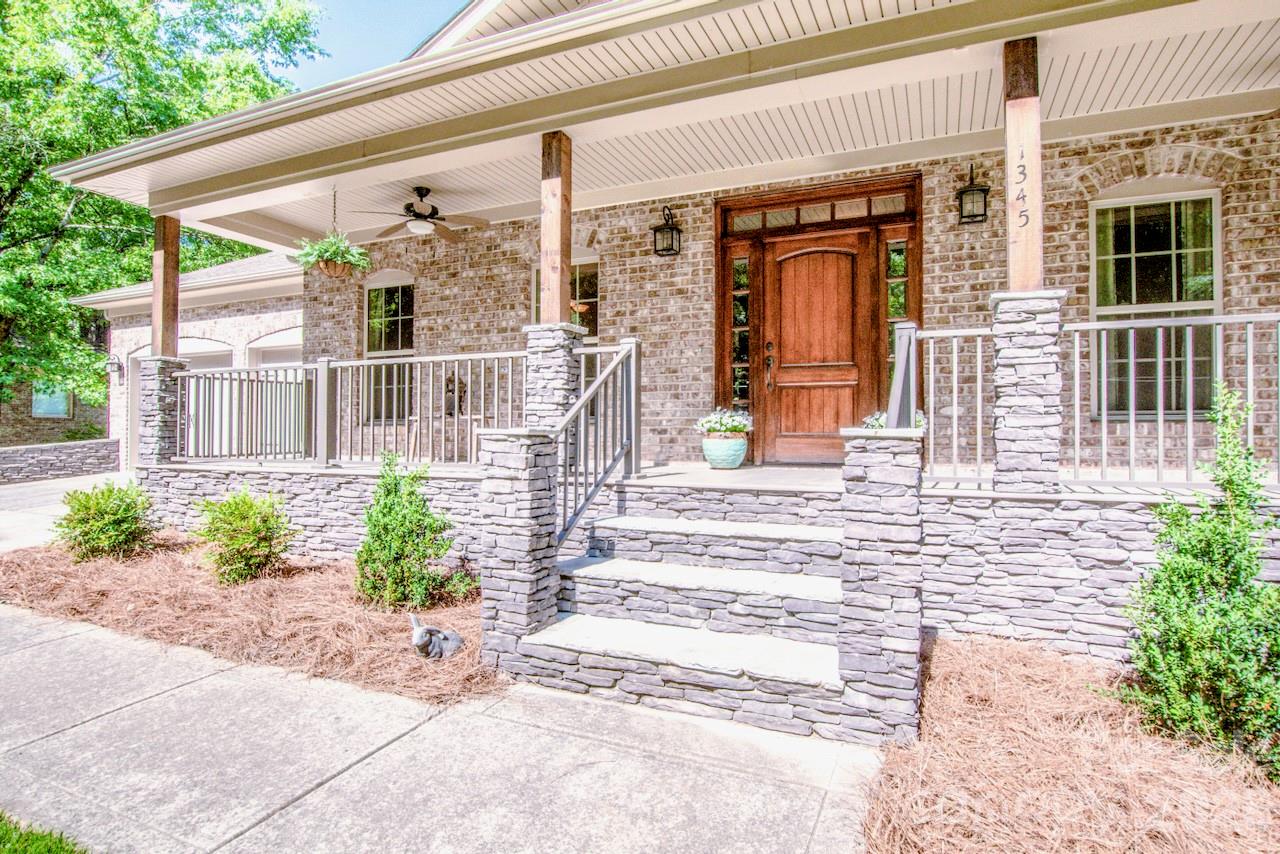 1345 Timberlane Terrace