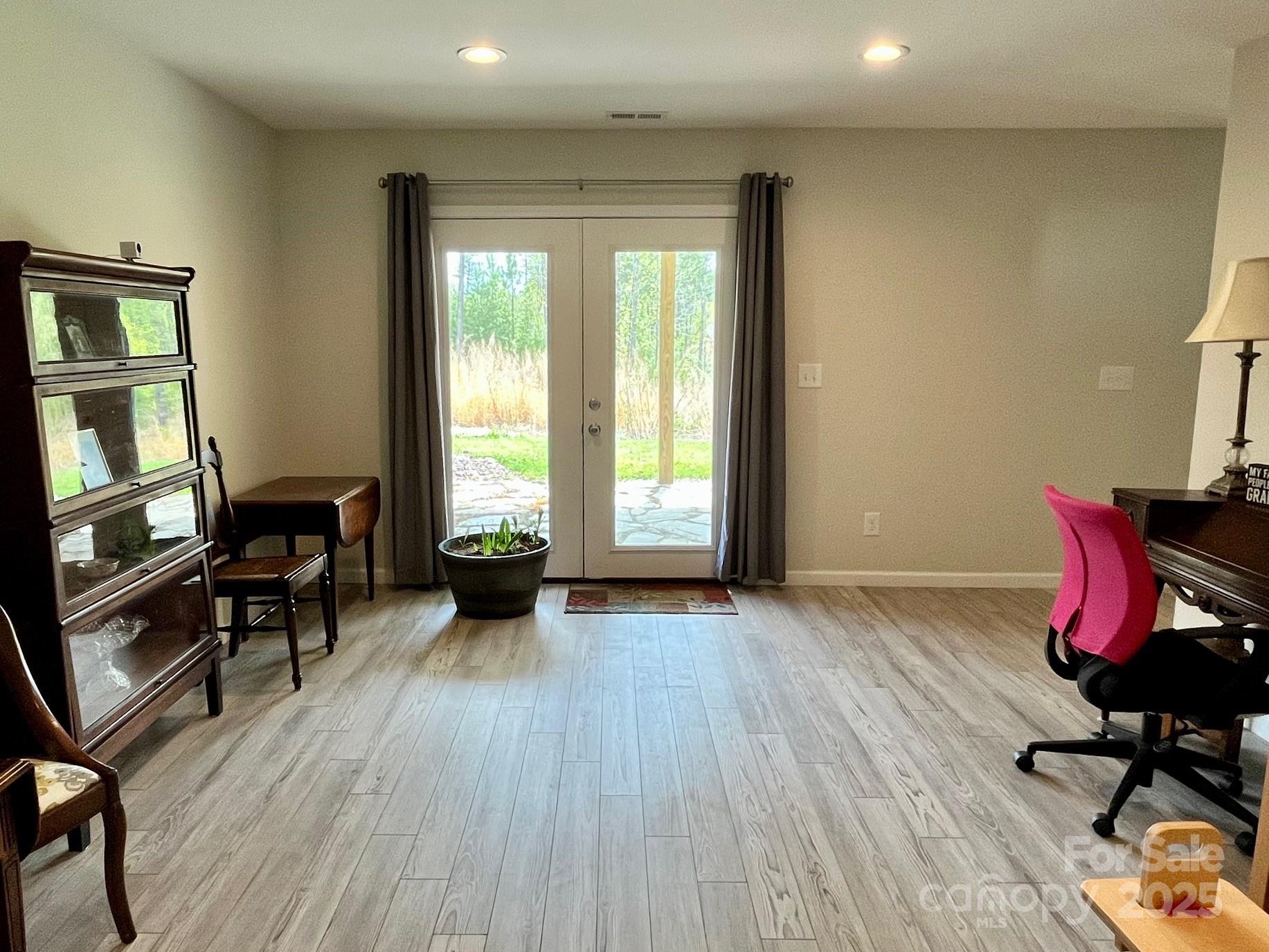 Waters Edge - Residential