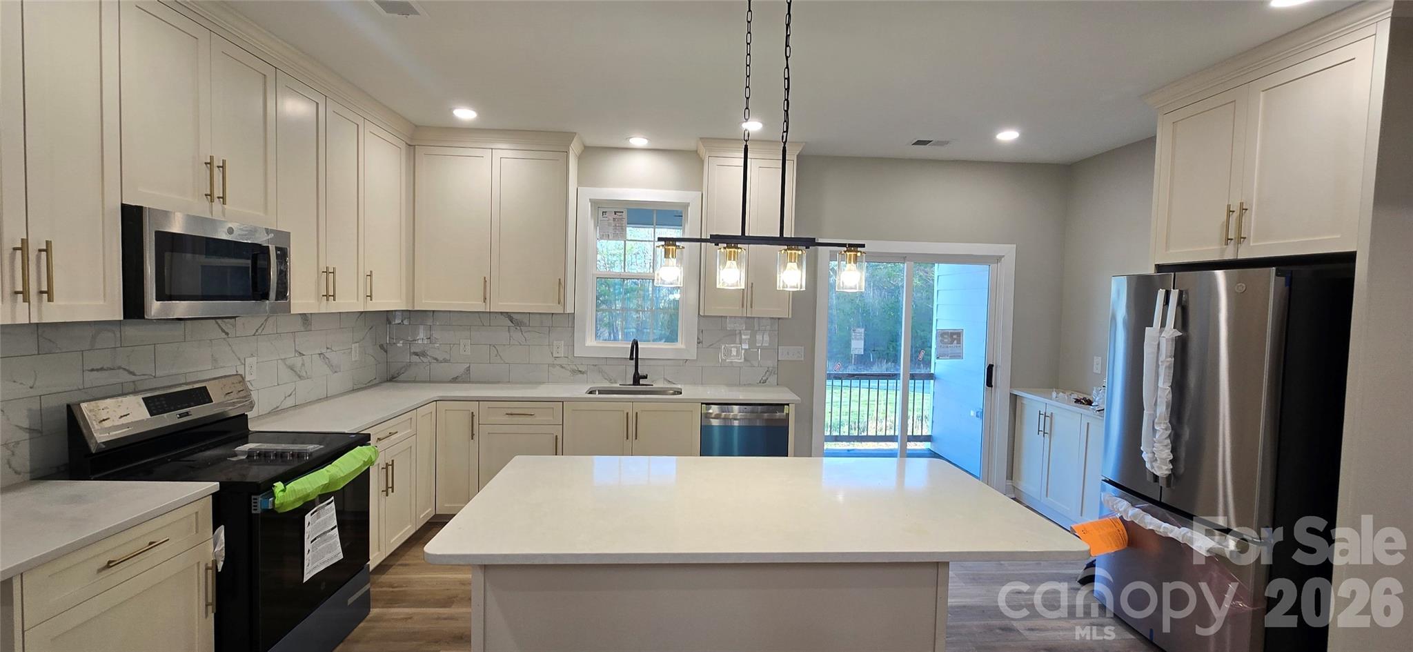 416 Whitmore Street SE