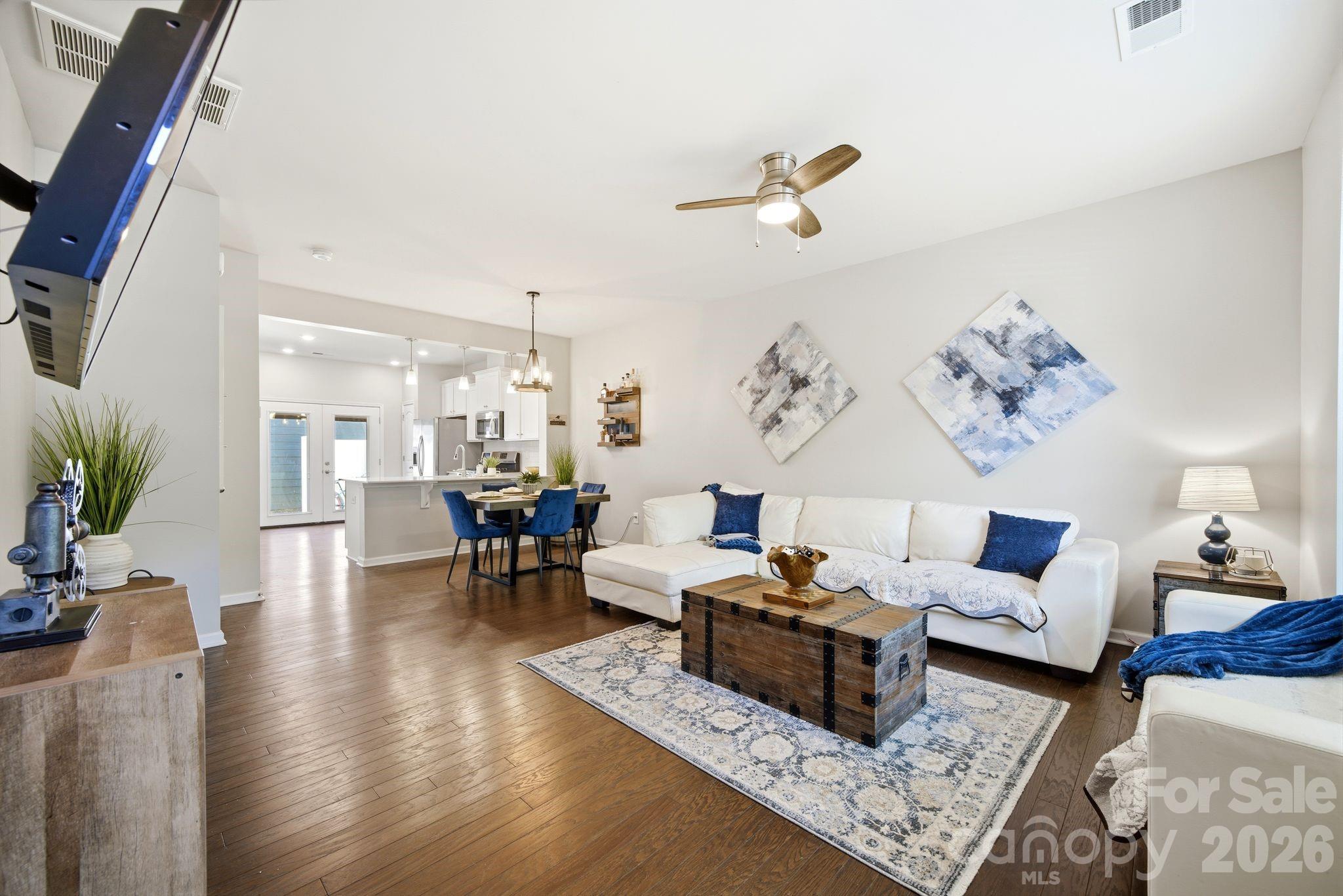 6913 Walnut Branch Lane