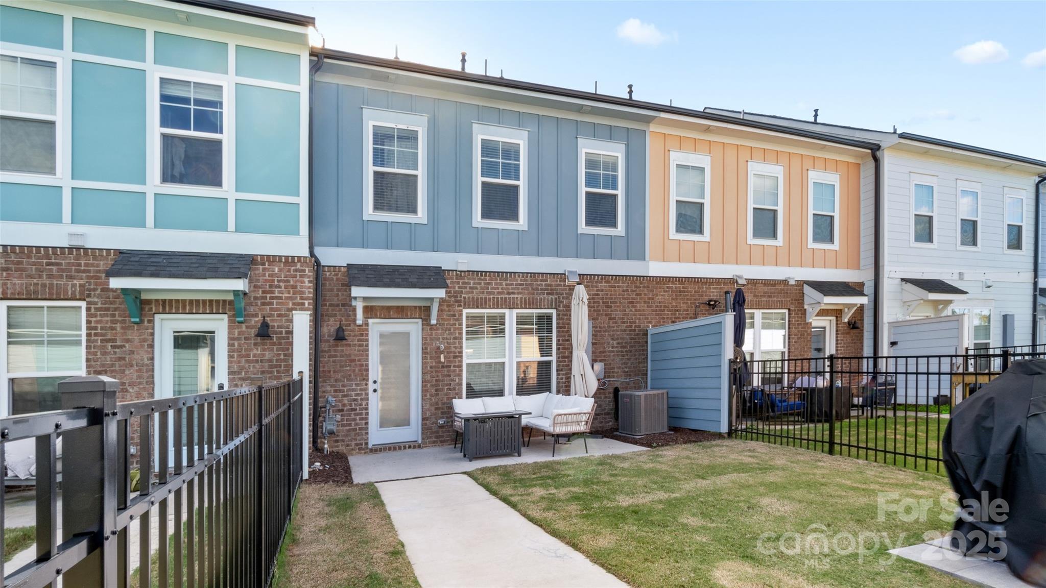 Riverwalk - Residential