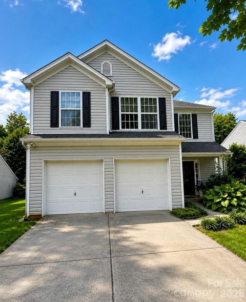 Photo of 1446 Deer Forest Drive, Fort Mill, SC 29707 (MLS # 4389507)