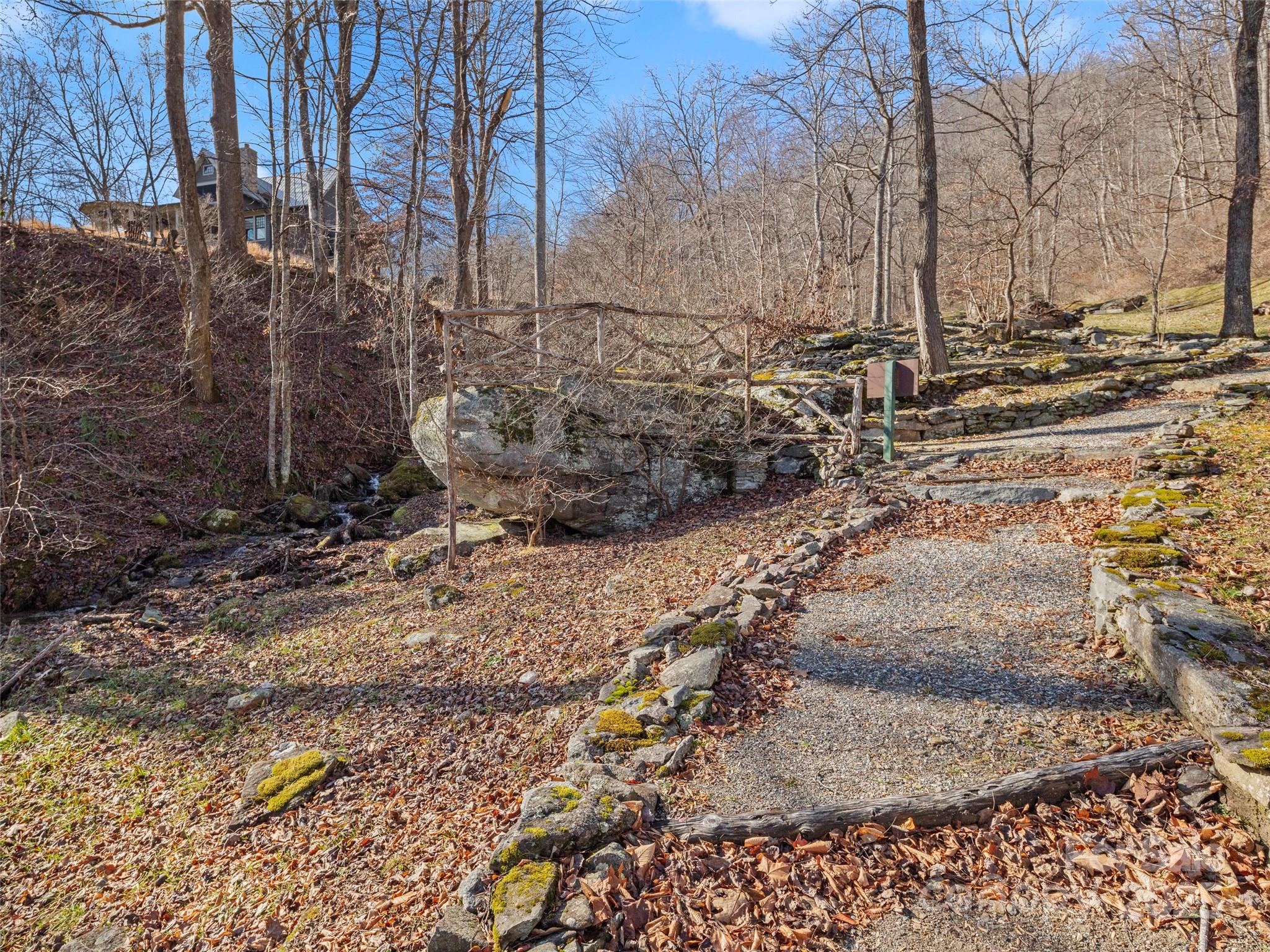 Whisper Mountain - Land