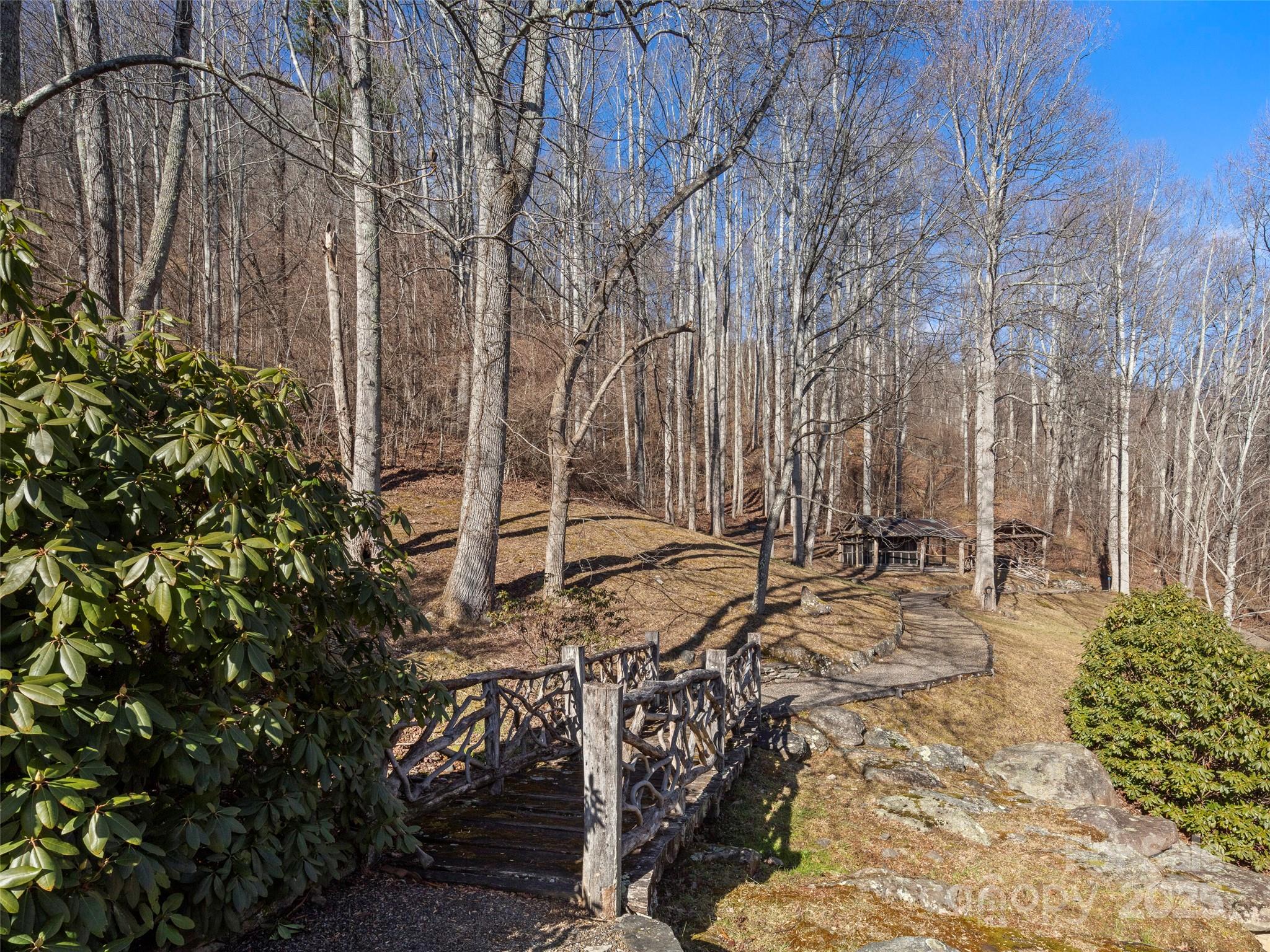 Whisper Mountain - Land