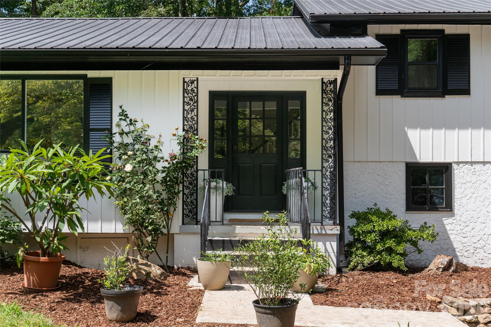 360 Pinners Cove Road