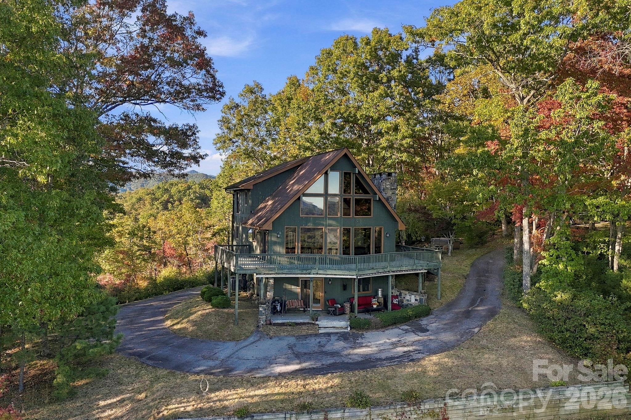 565 Ivy Lane