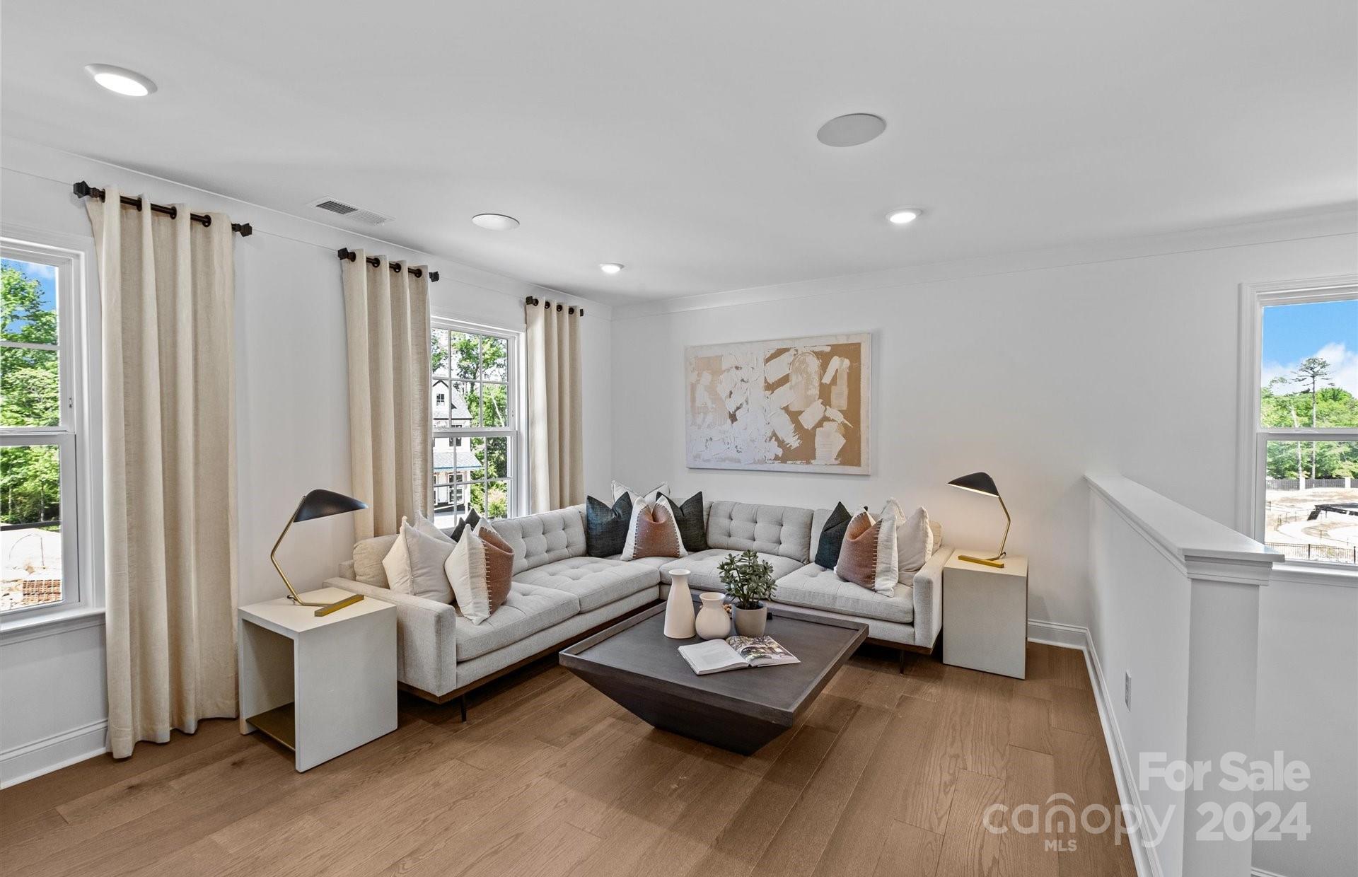 Patterson Pond - Residential