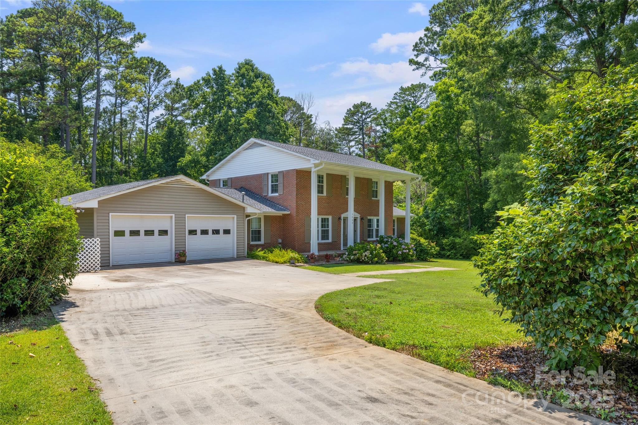 Meadow Lakes - Residential