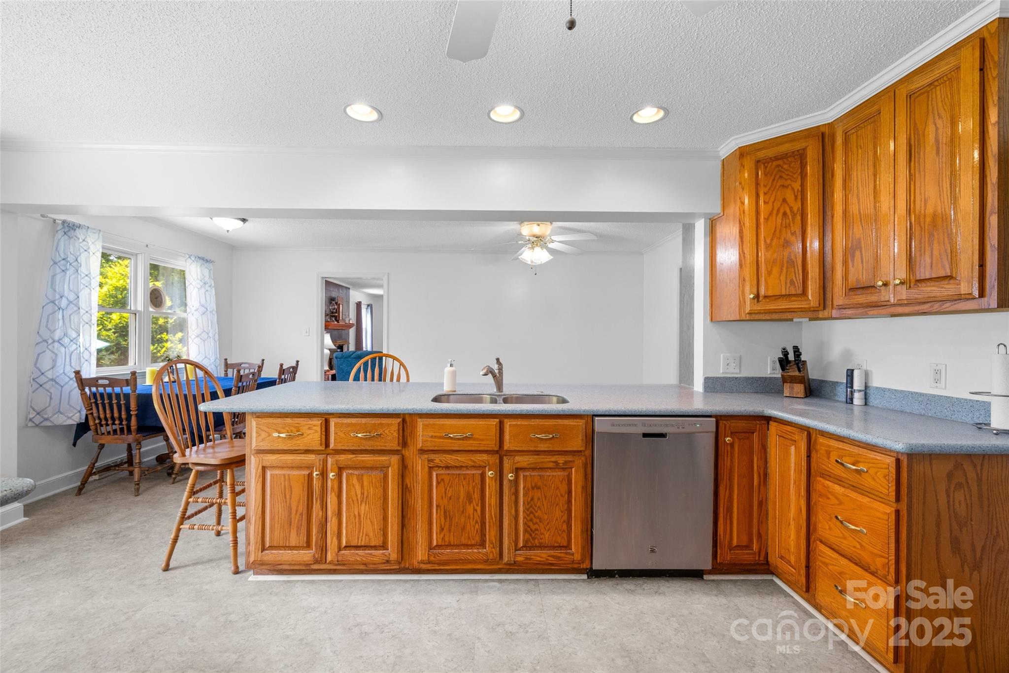 Meadow Lakes - Residential