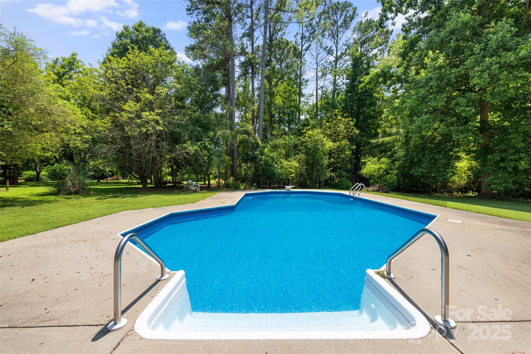 Meadow Lakes - Residential