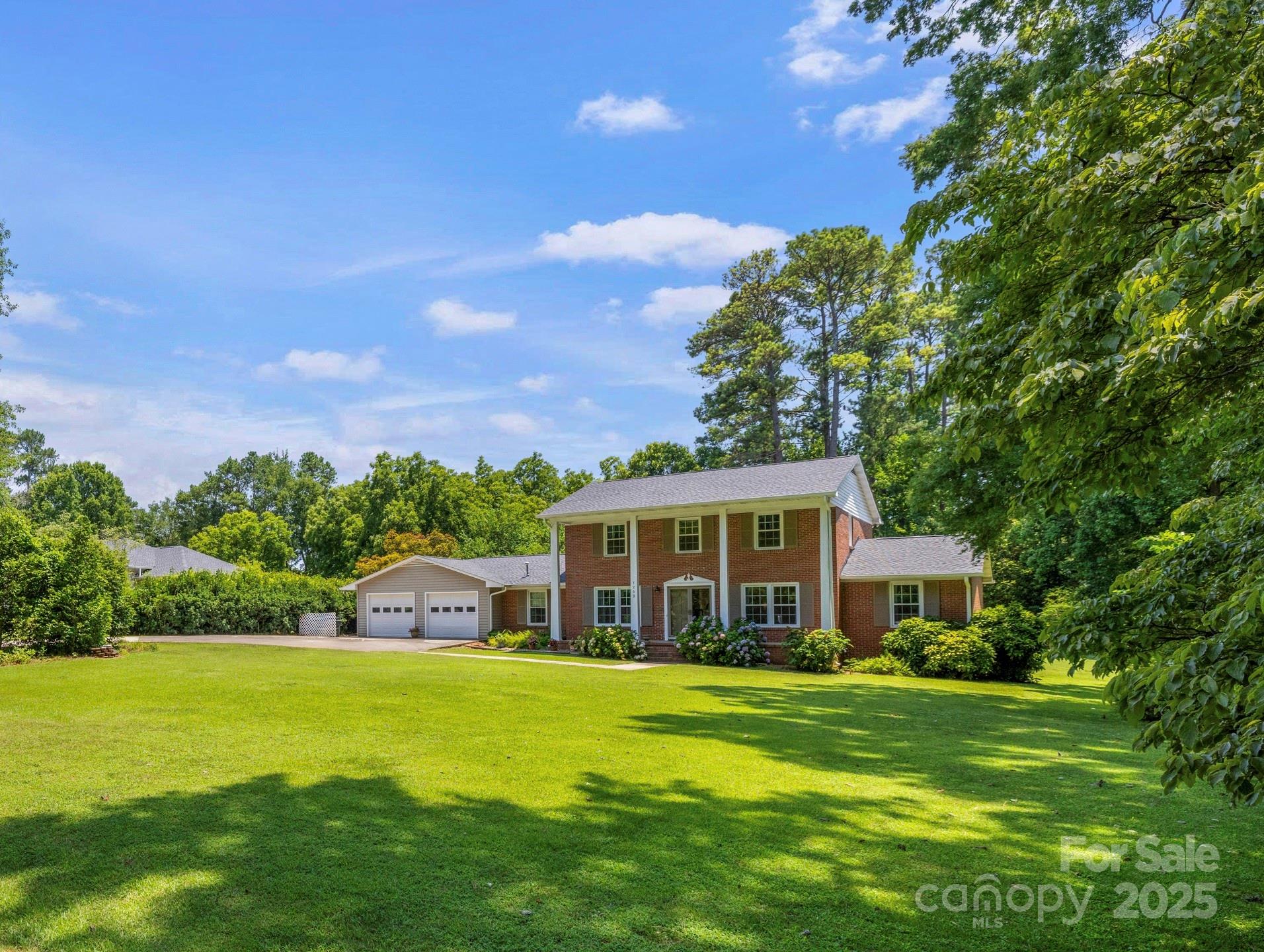 Meadow Lakes - Residential