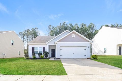 Photo of 6502 Jerimoth Drive, Charlotte, NC 28215 (MLS # 4367602)
