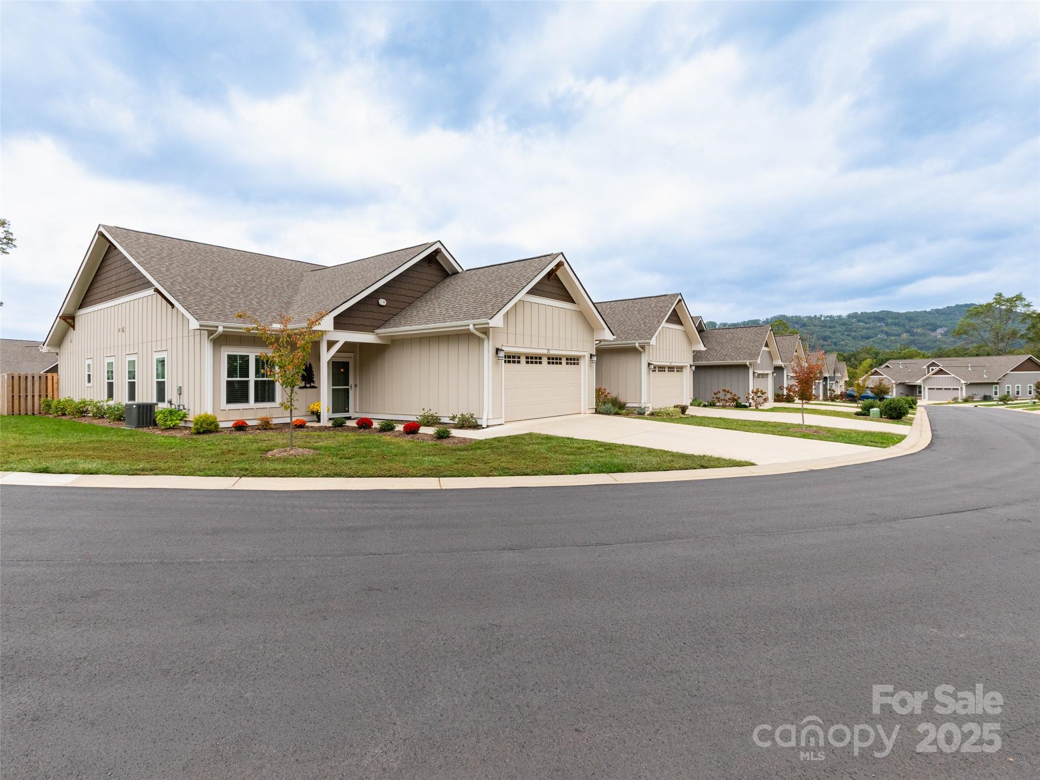 The Cottages at Averys Creek - Residential