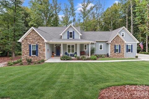Photo of 618 Saint Cloud Drive, Statesville, NC 28625 (MLS # 4433648)
